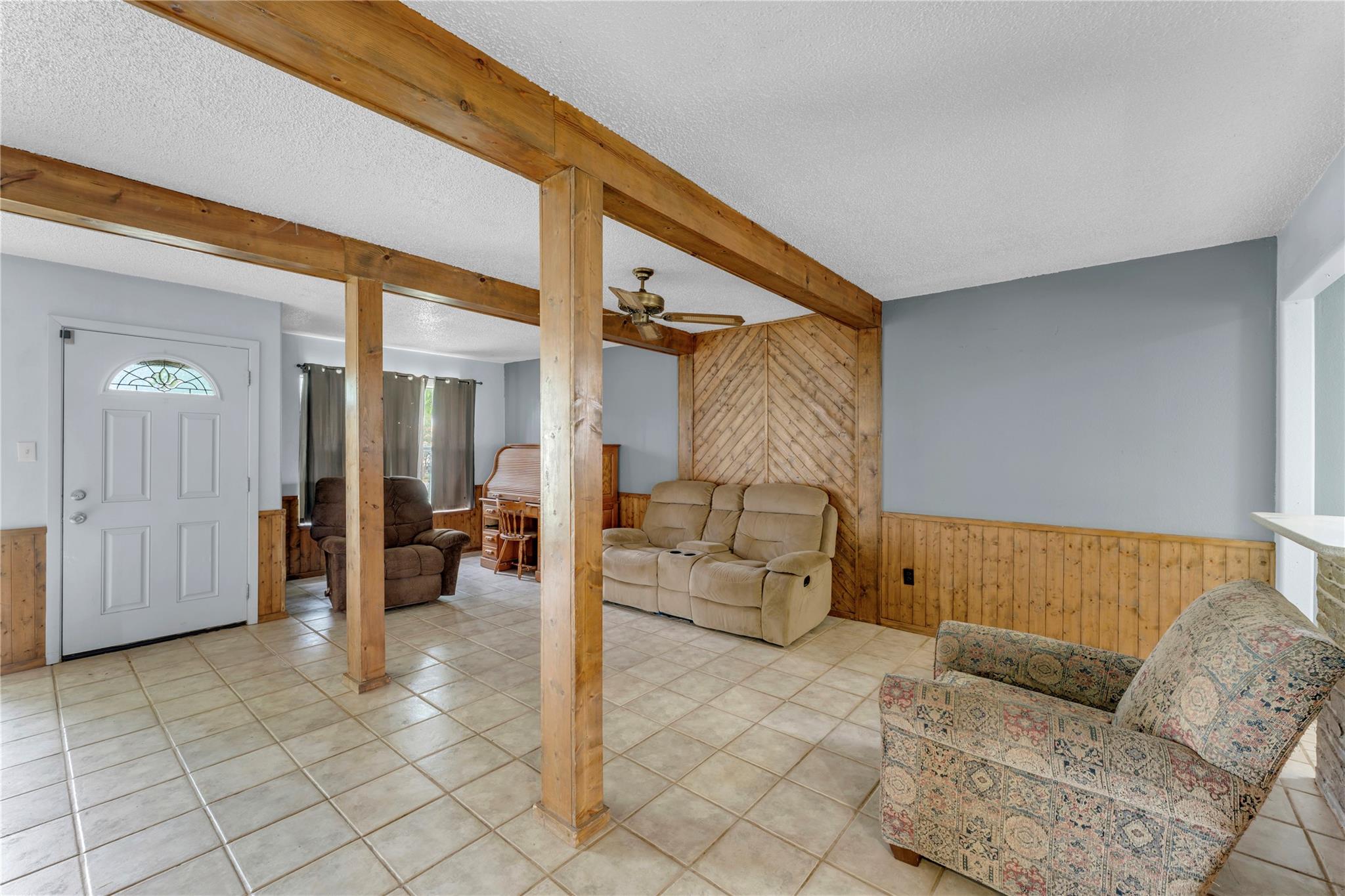 210 N River Oaks Dr Property Photo 15