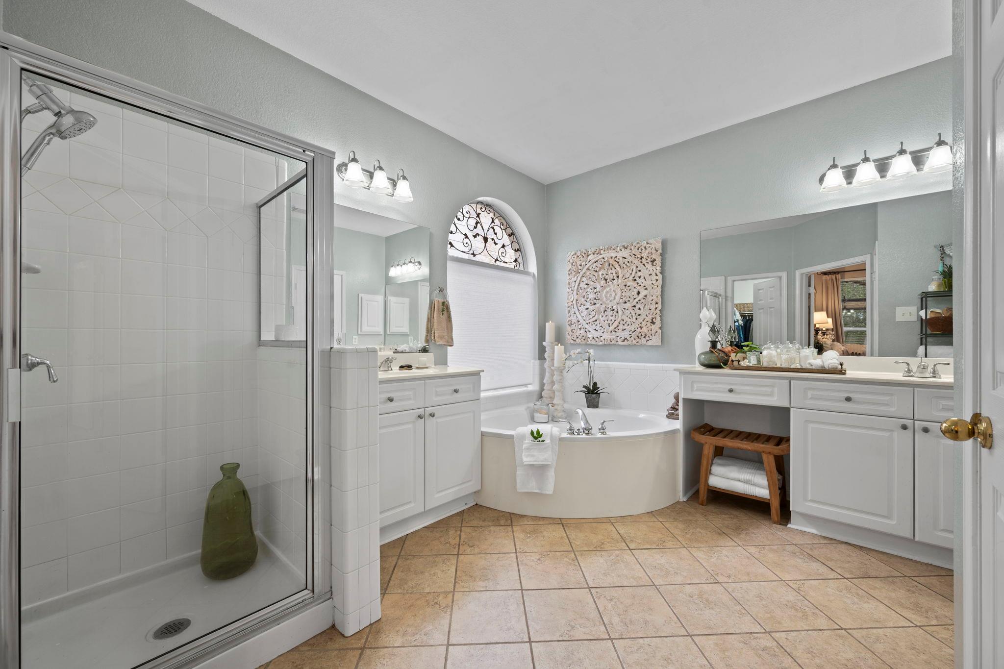 1224 Fall Creek Loop Property Photo 10