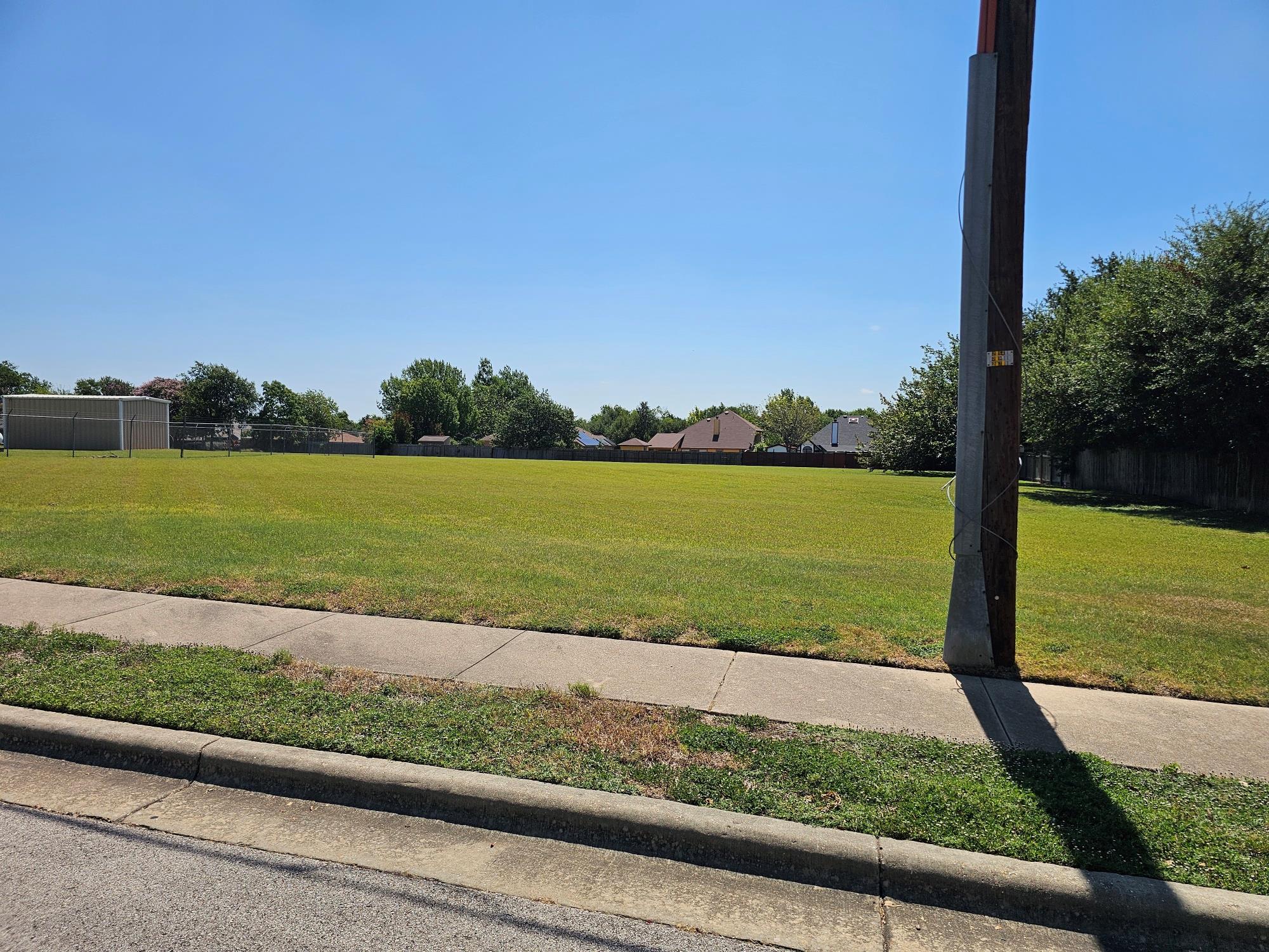 603 S Railroad Ave Property Photo 2