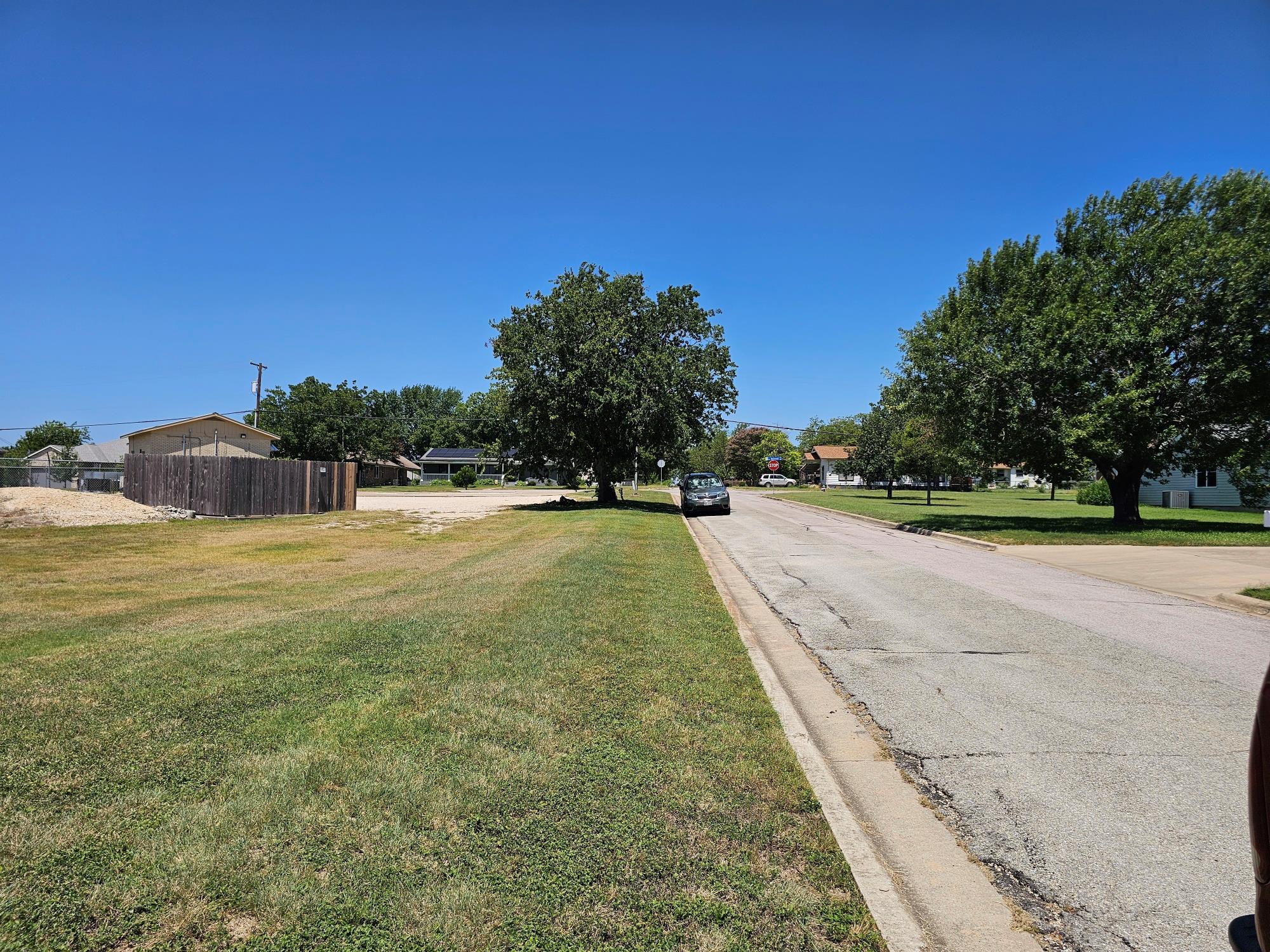 603 S Railroad Ave Property Photo 4