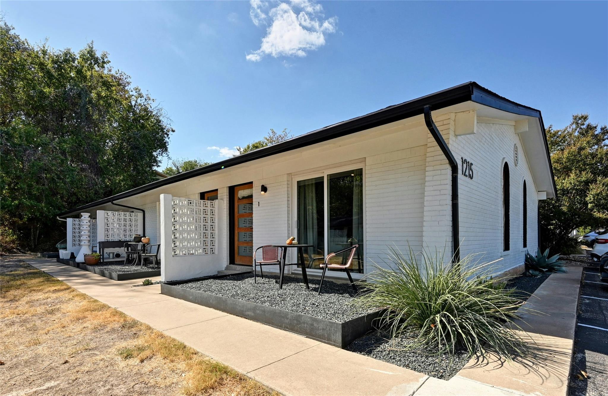 1215 Hollow Creek Dr 1 Property Photo