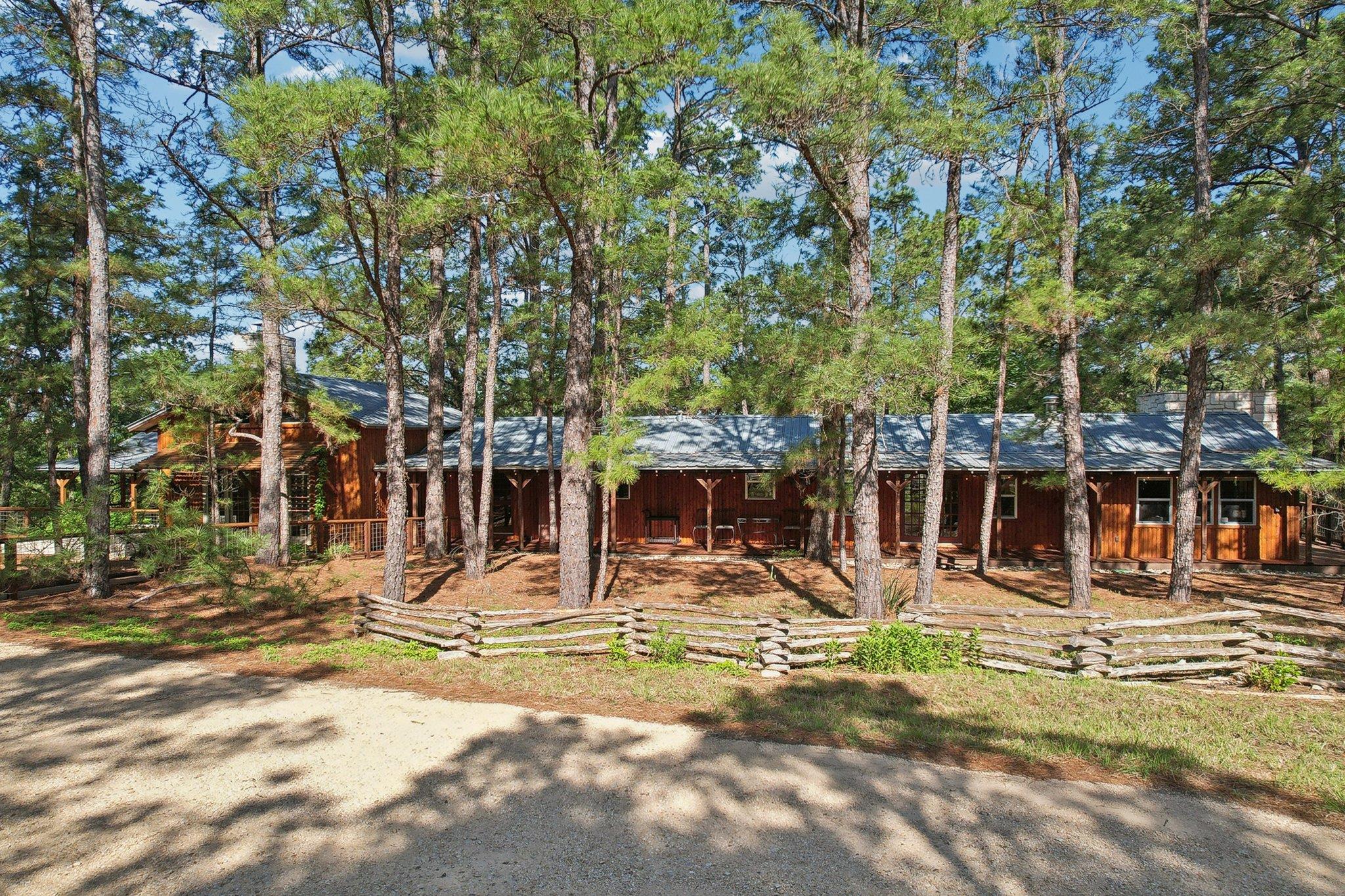 123 Tonkawa Hills Dr Property Photo 1
