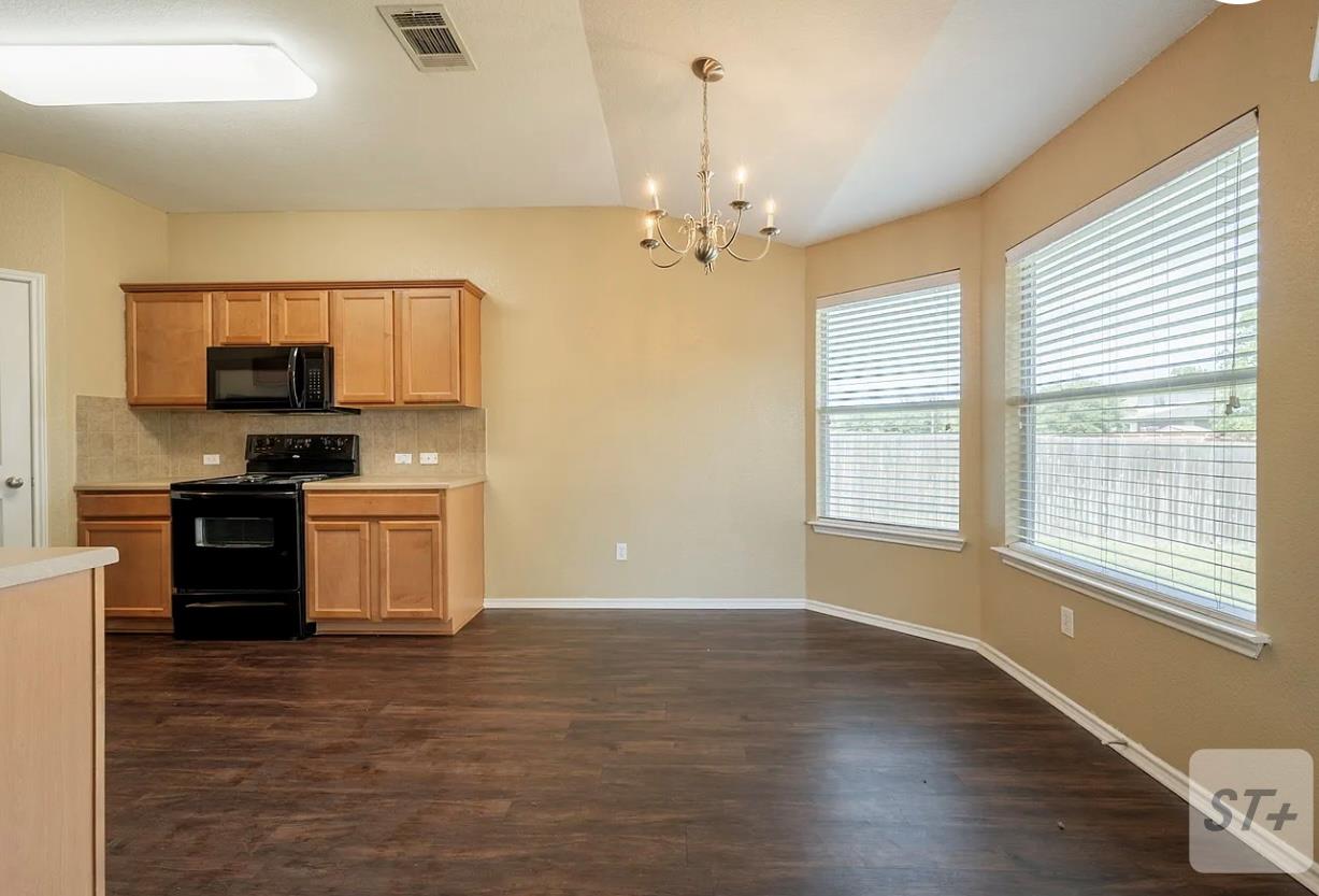 13605 James Garfield St Property Photo 12