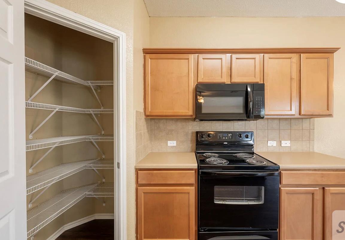 13605 James Garfield St Property Photo 16