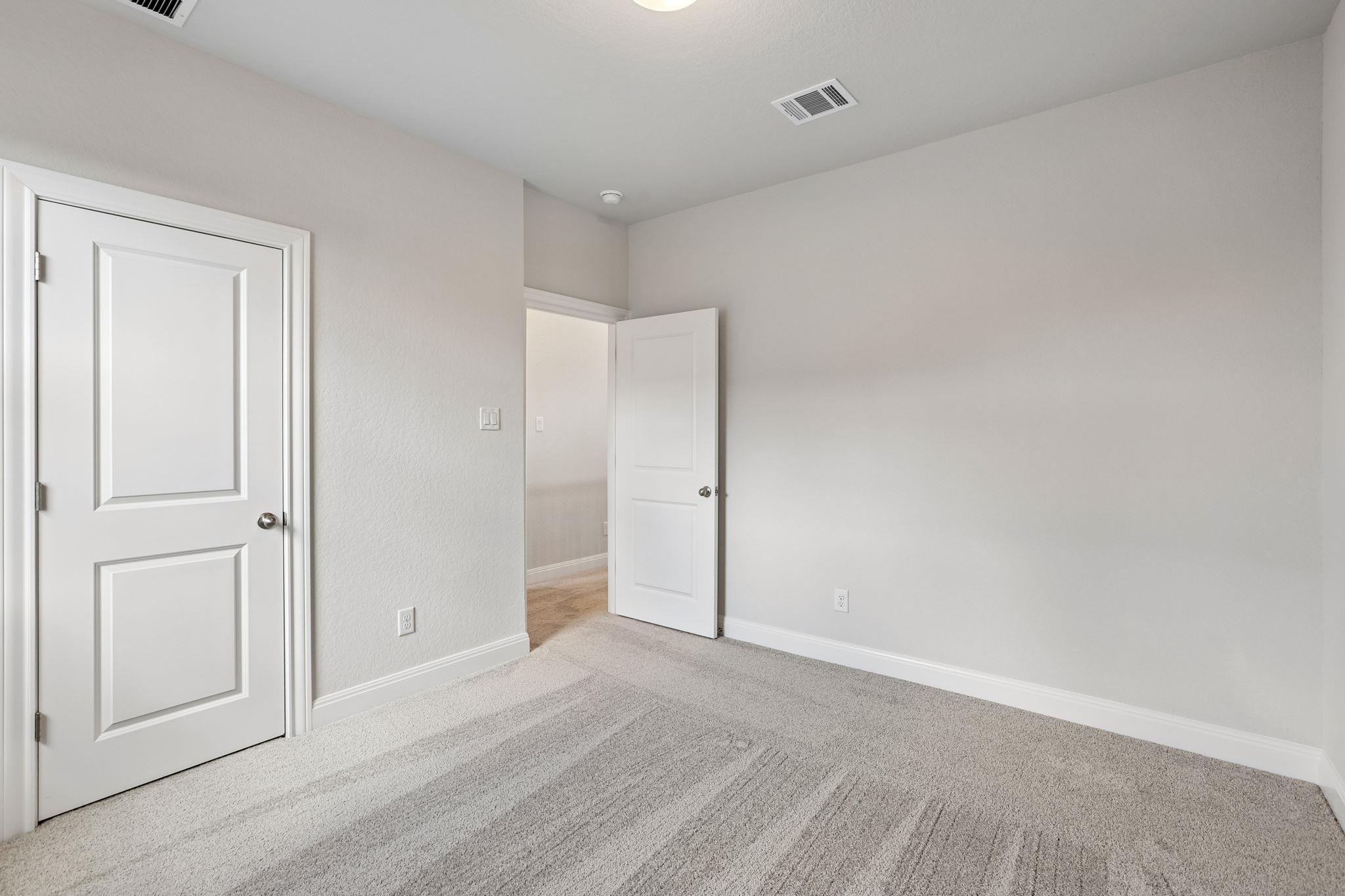 214 Prickly Poppy Loop Property Photo 32