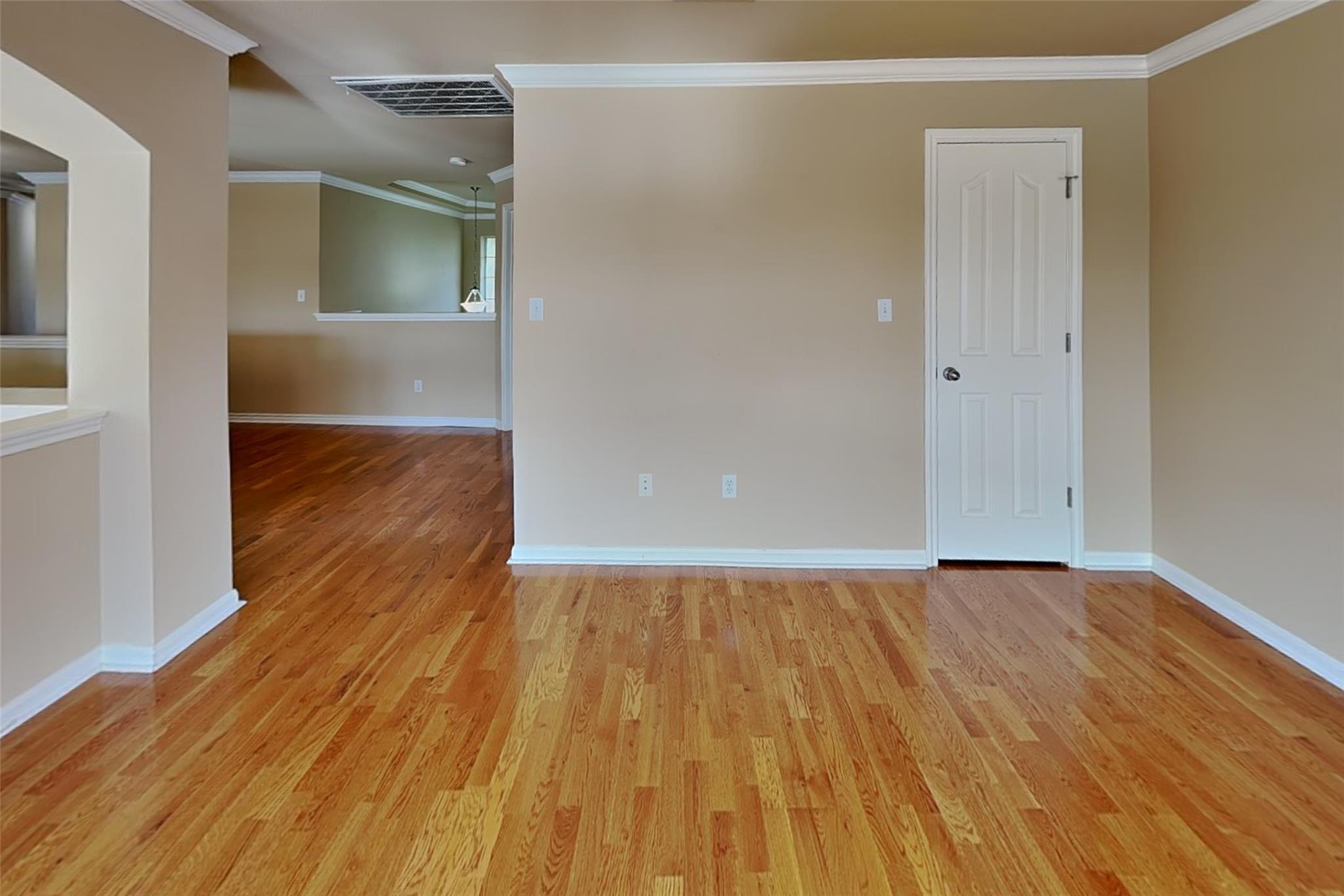 5301 Cypress Ranch Blvd Property Photo 11