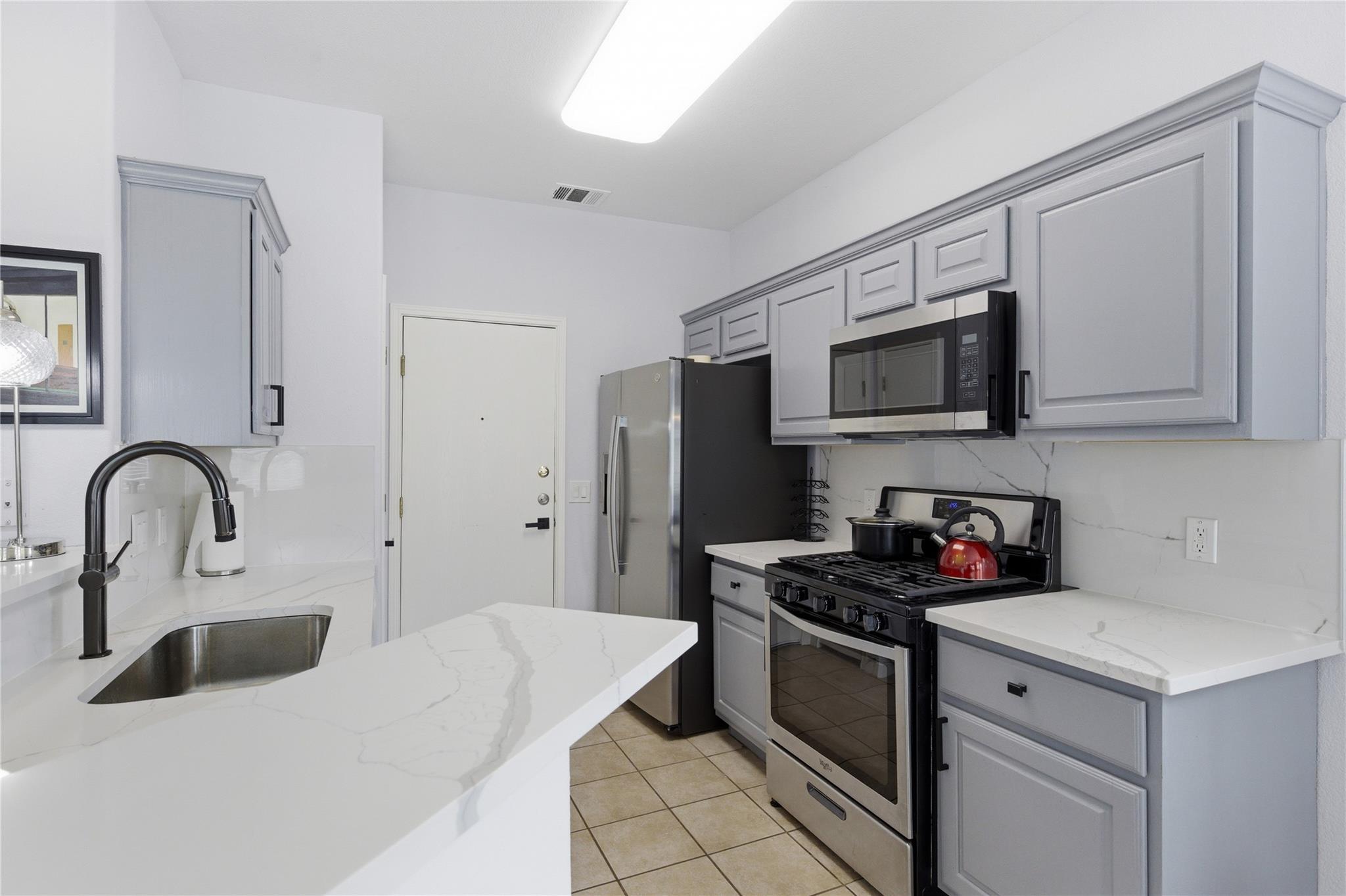 7510 Lazy Creek Dr #a Property Photo 14