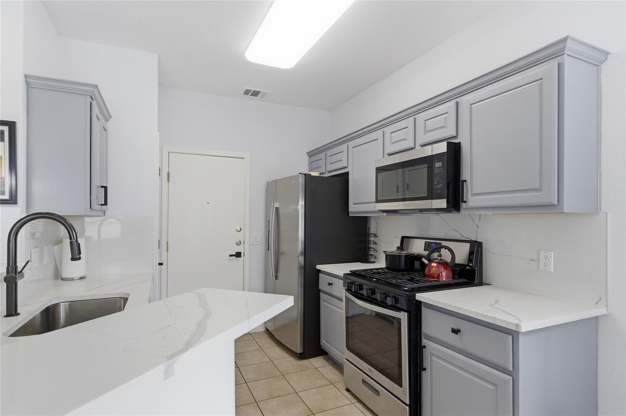 7510 Lazy Creek Dr #a Property Photo 16