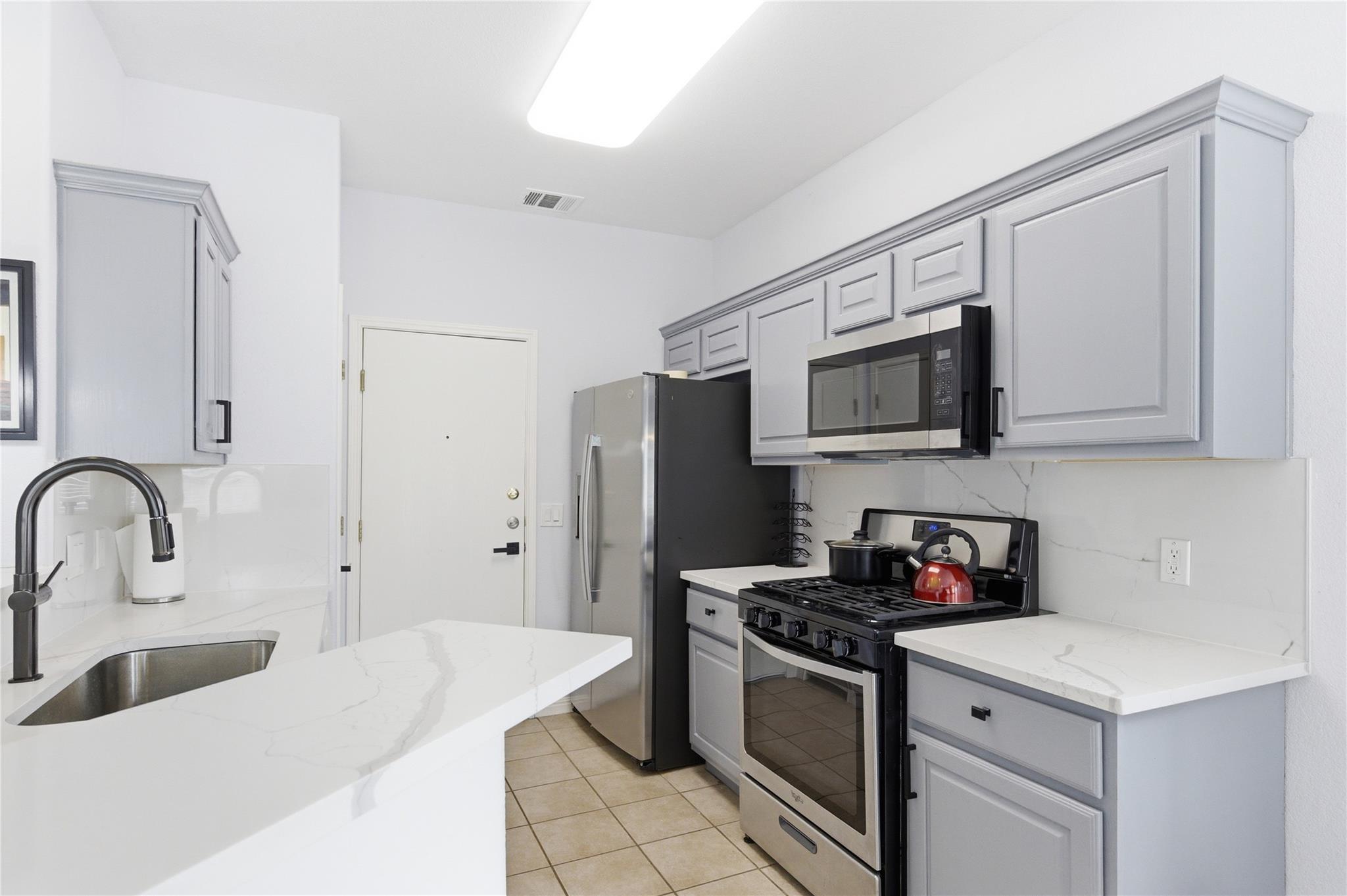 7510 Lazy Creek Dr #a Property Photo 23