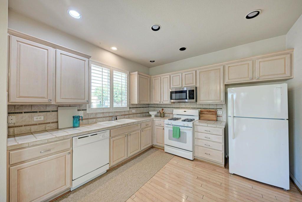 101 Dewberry Dr Property Photo 22