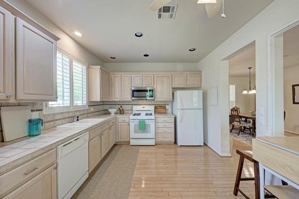 101 Dewberry Dr Property Photo 23