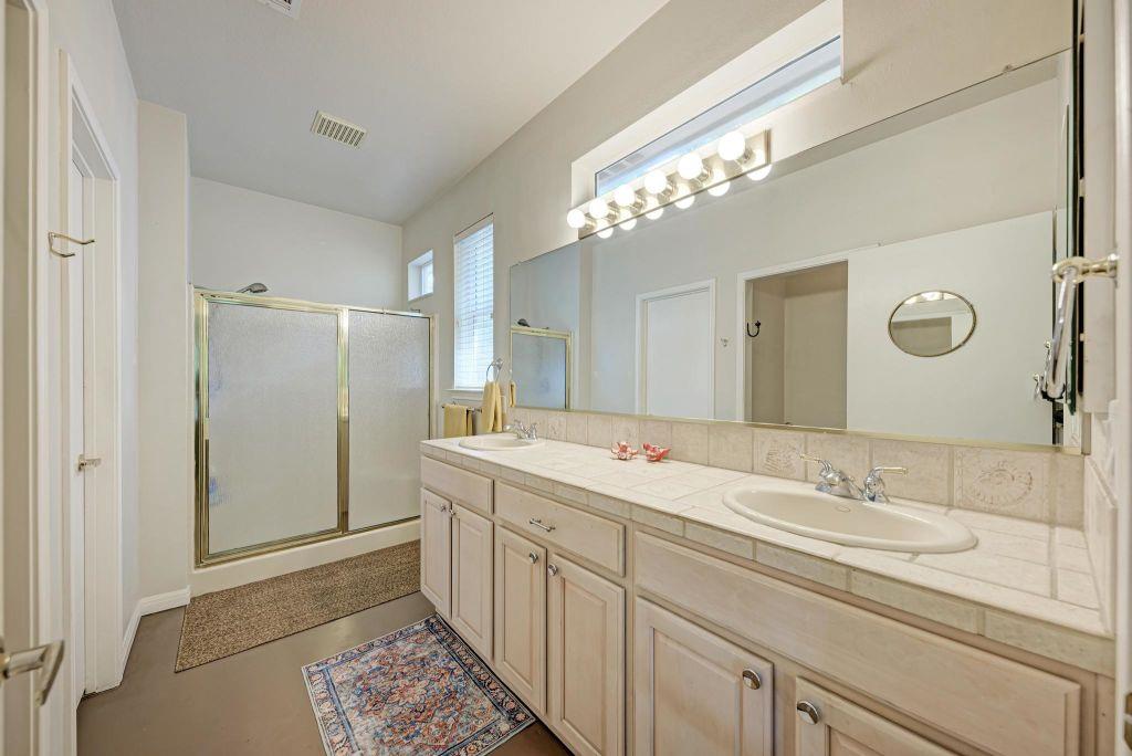 101 Dewberry Dr Property Photo 28