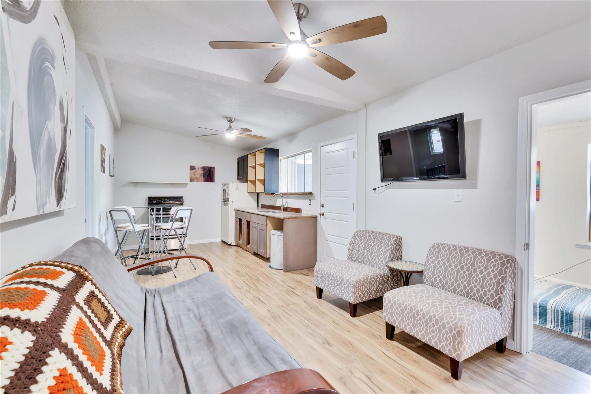 2103 Chaparral Park Rd #d Property Photo 1