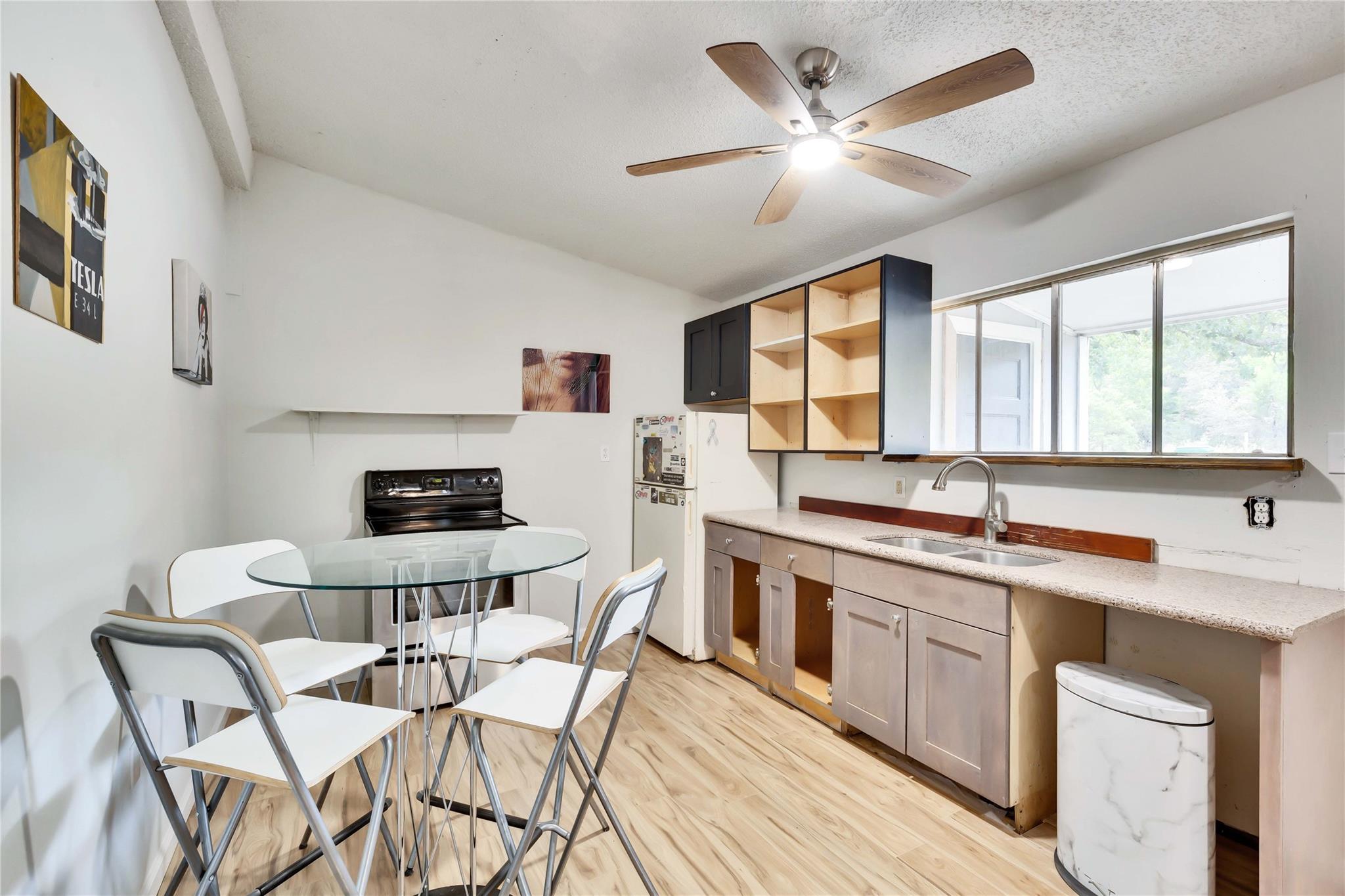 2103 Chaparral Park Rd #d Property Photo 6