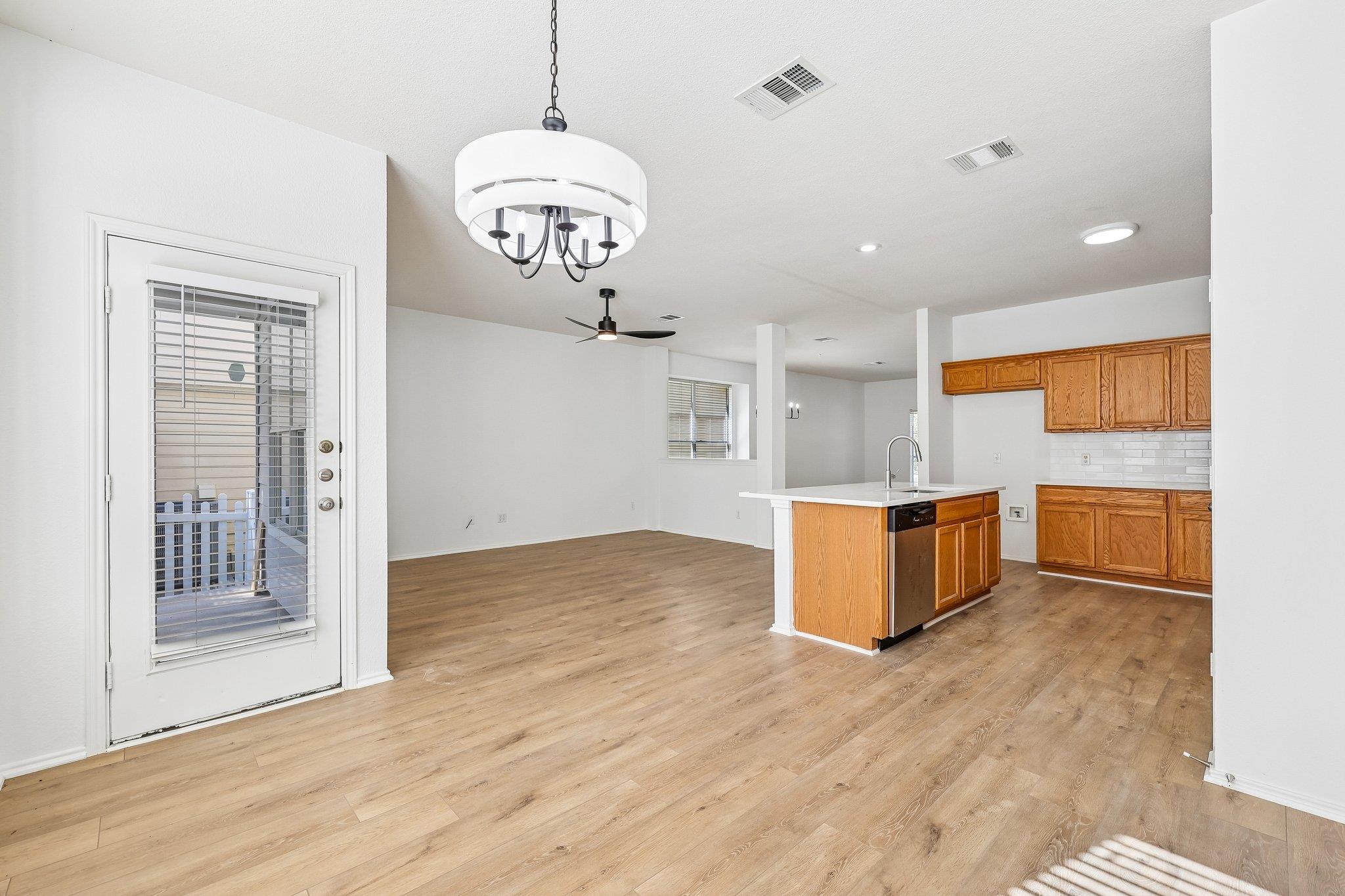 1000 Monadale Trl Property Photo 5