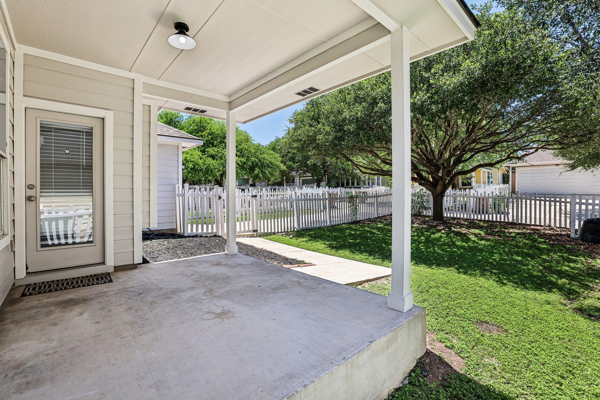 1000 Monadale Trl Property Photo 7