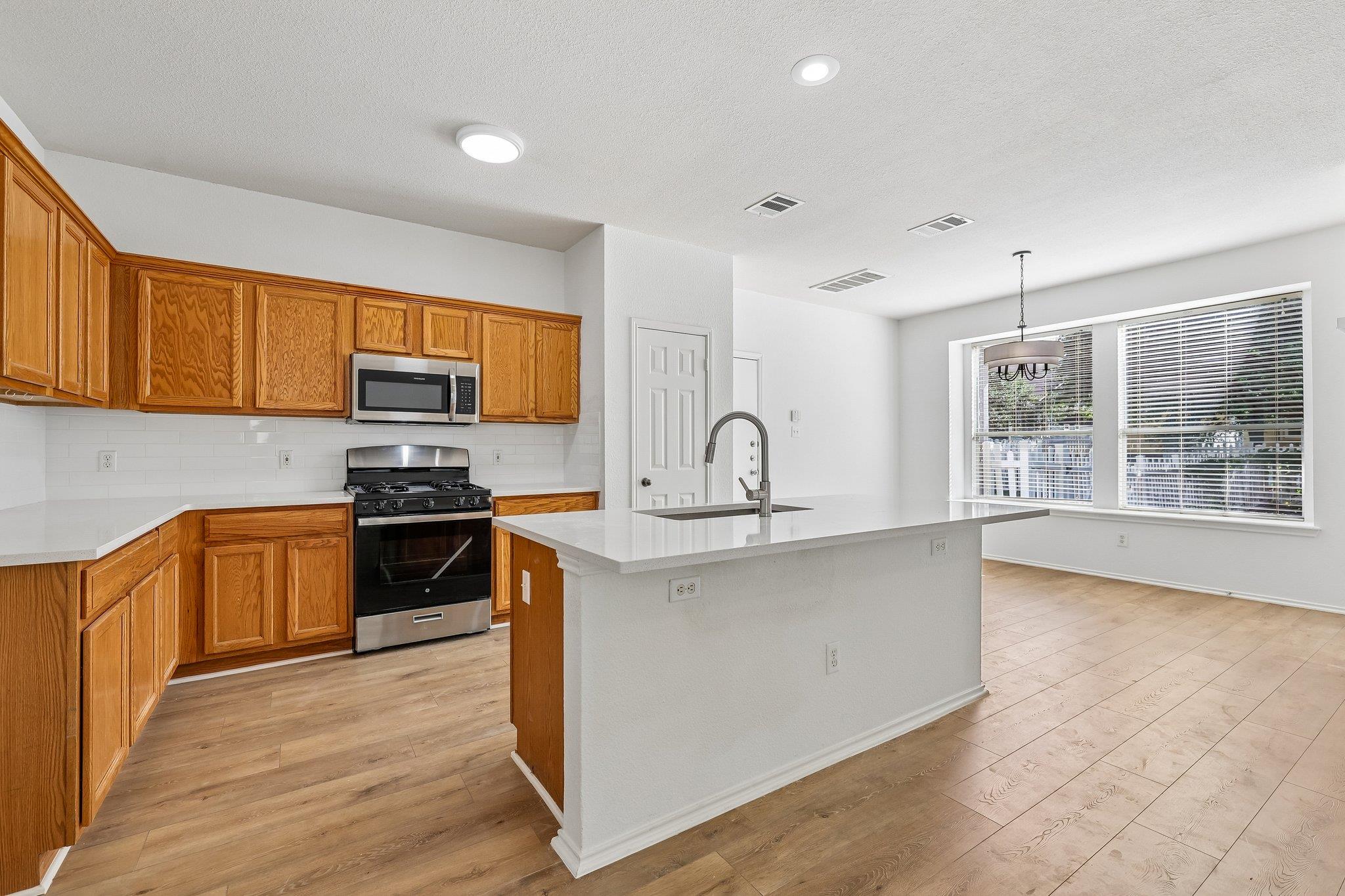 1000 Monadale Trl Property Photo 11