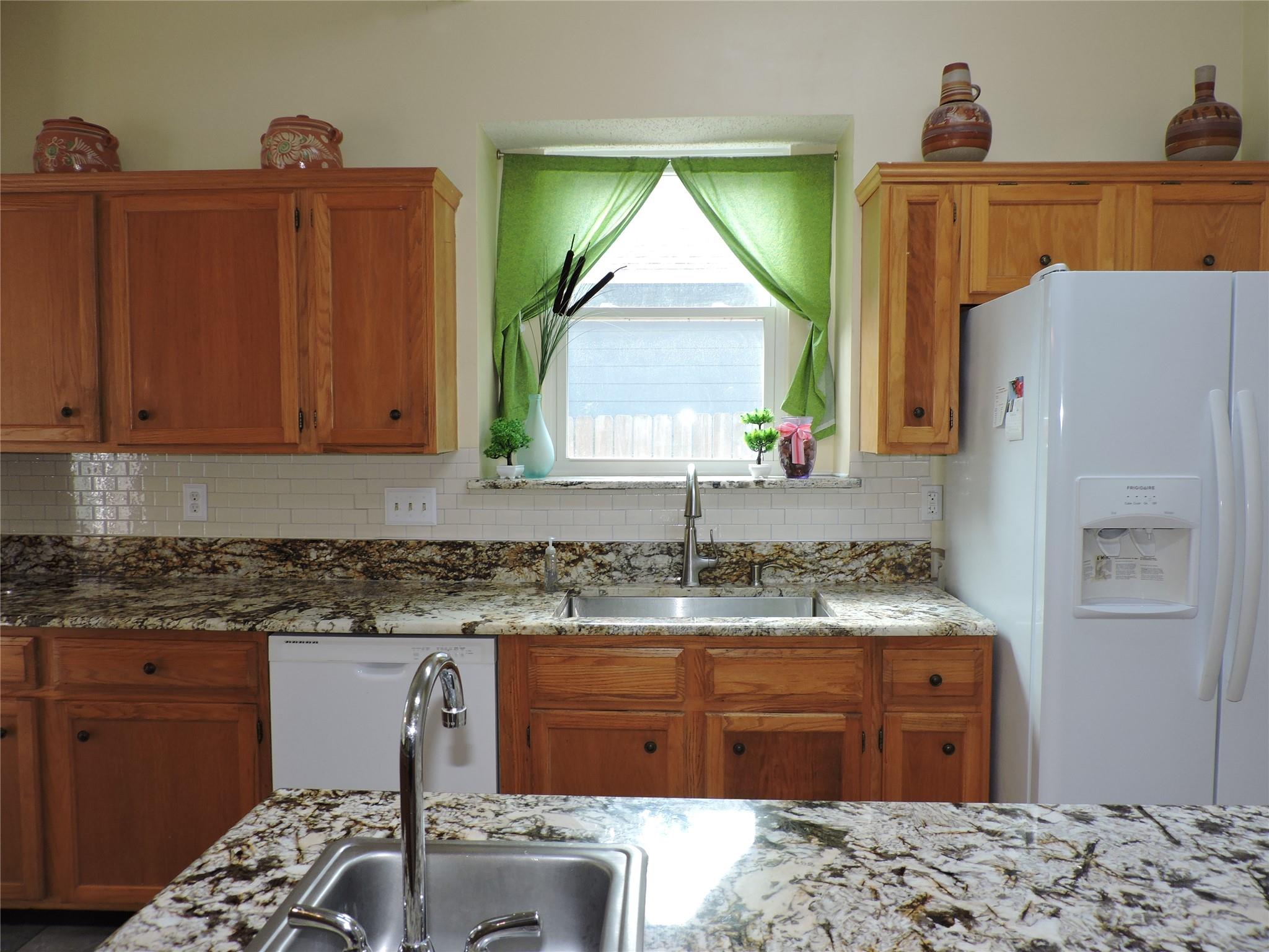 12609 Deer Falls Dr Property Photo 13