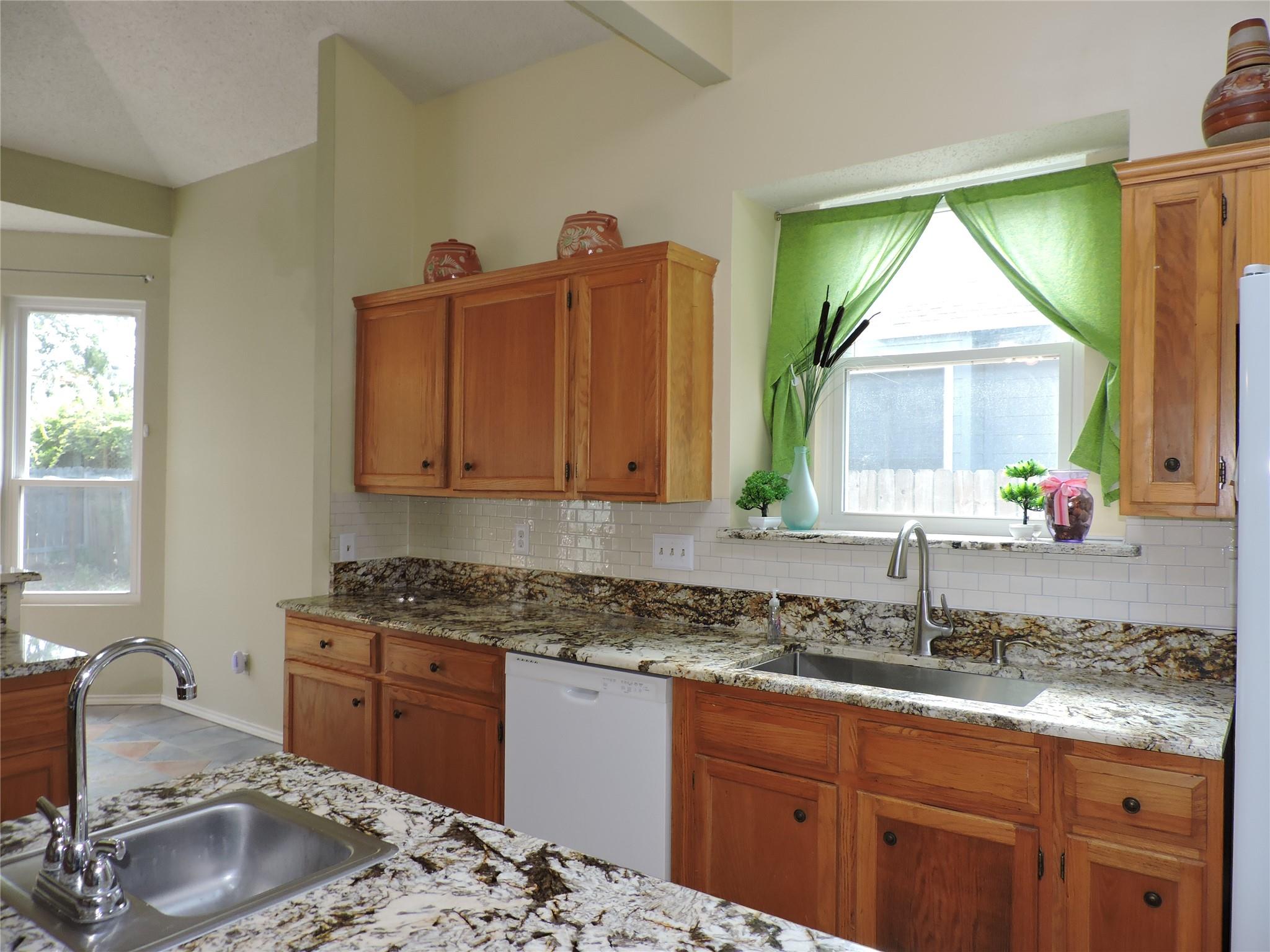12609 Deer Falls Dr Property Photo 15