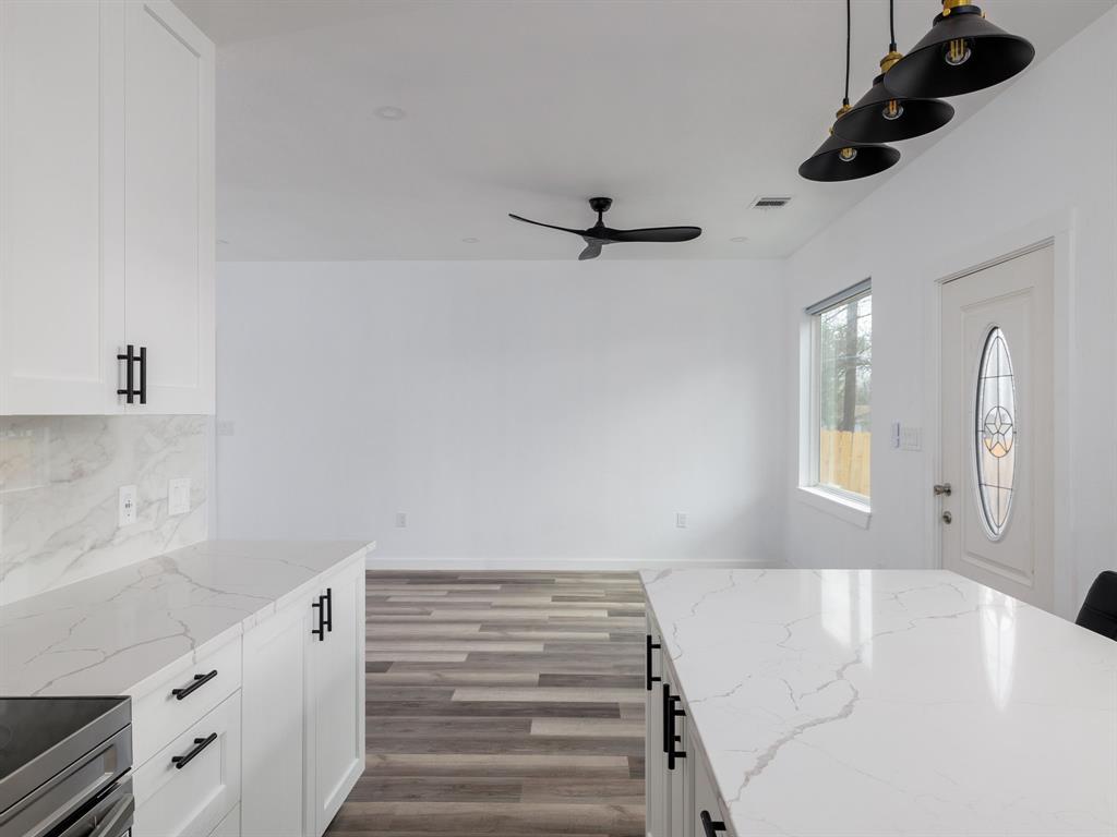 2308 Santa Maria St Property Photo 8