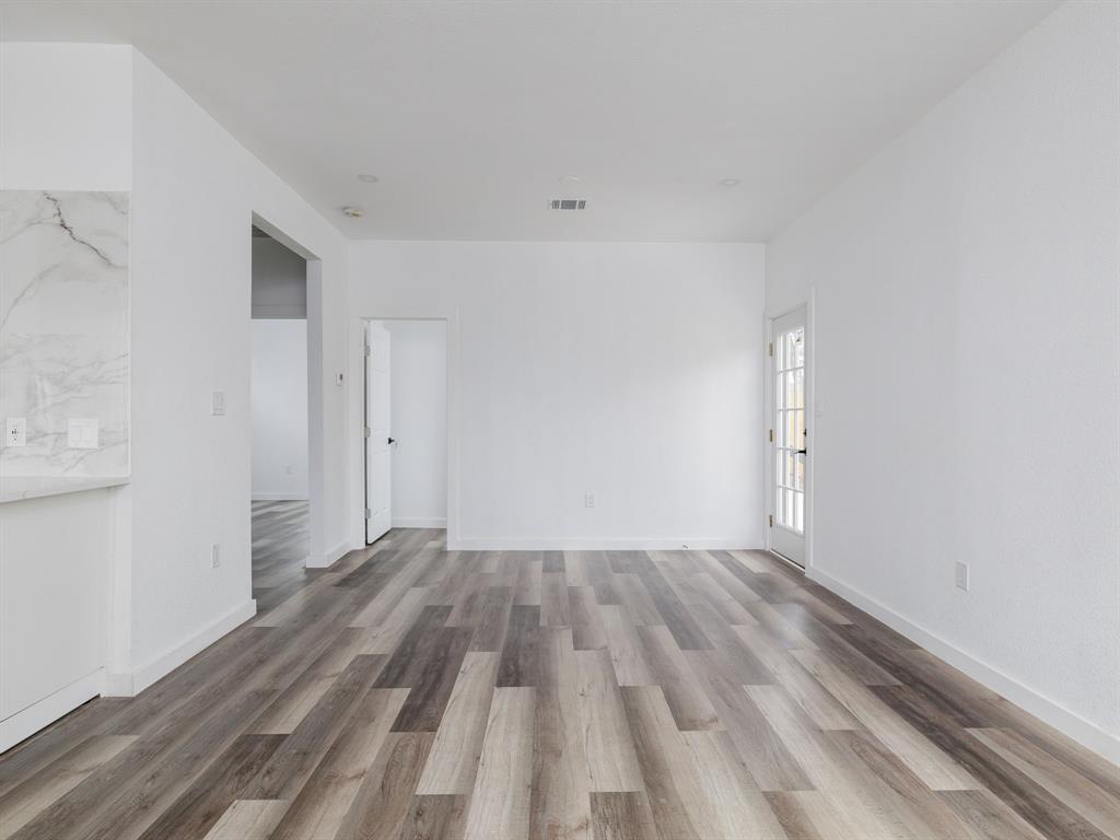 2308 Santa Maria St Property Photo 11