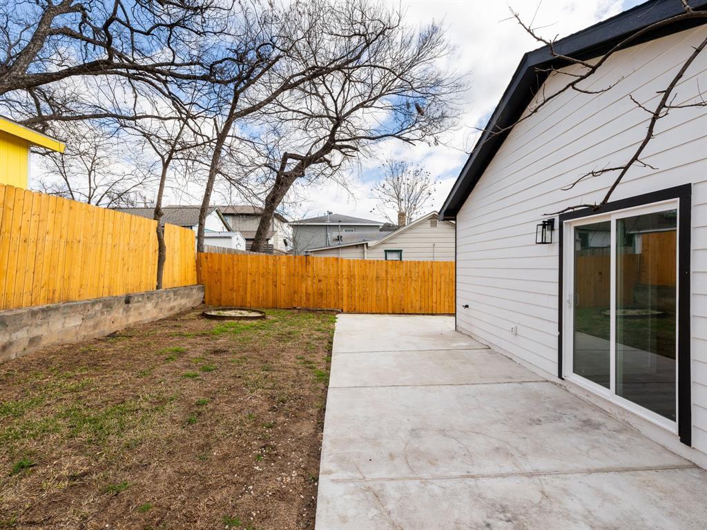 2308 Santa Maria St Property Photo 25