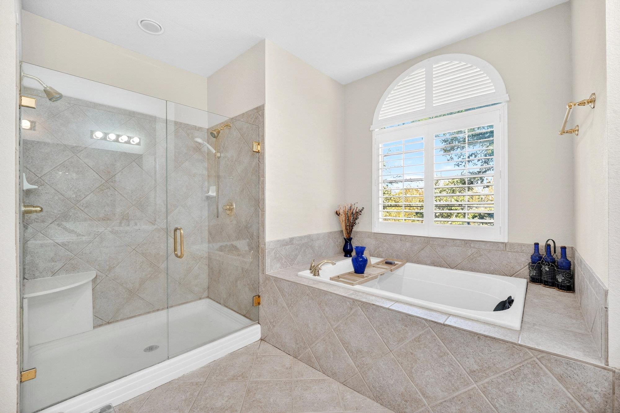 3619806 Property Photo 16