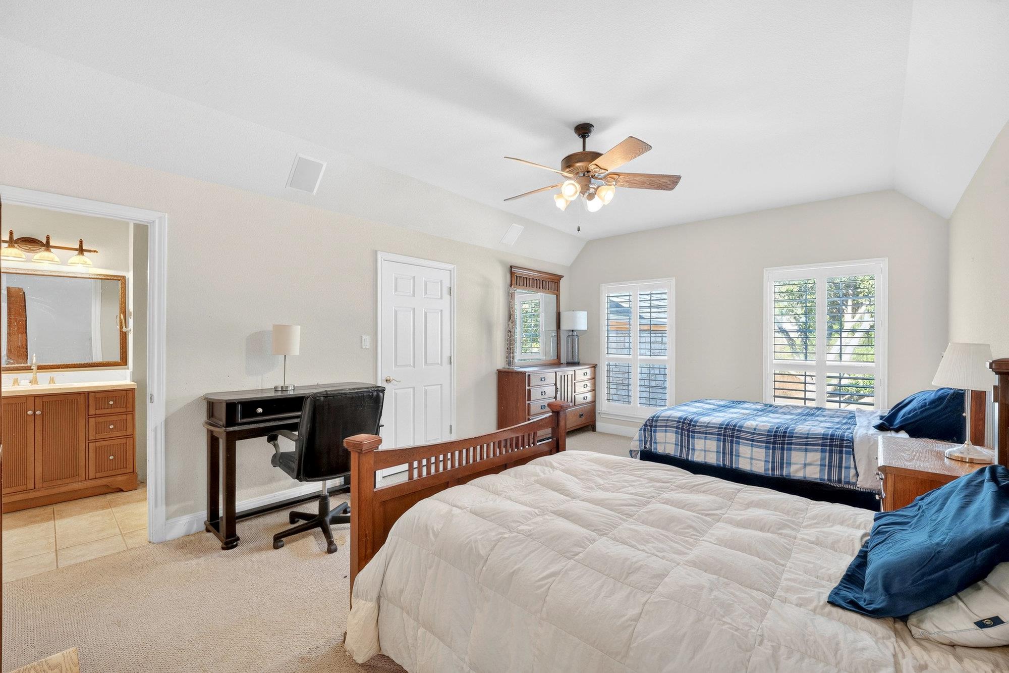3619806 Property Photo 23