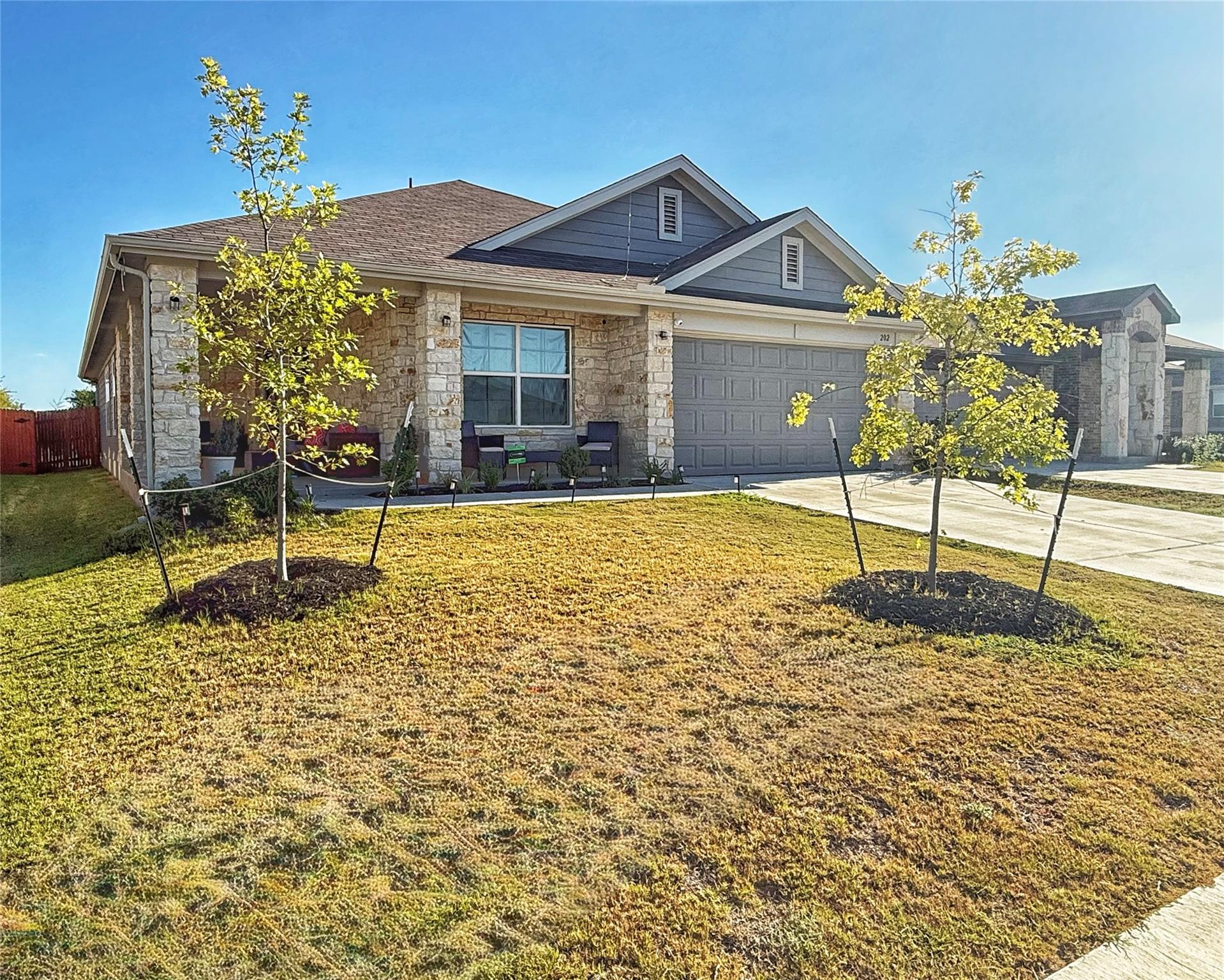 202 Canadian River Trl Property Photo 3