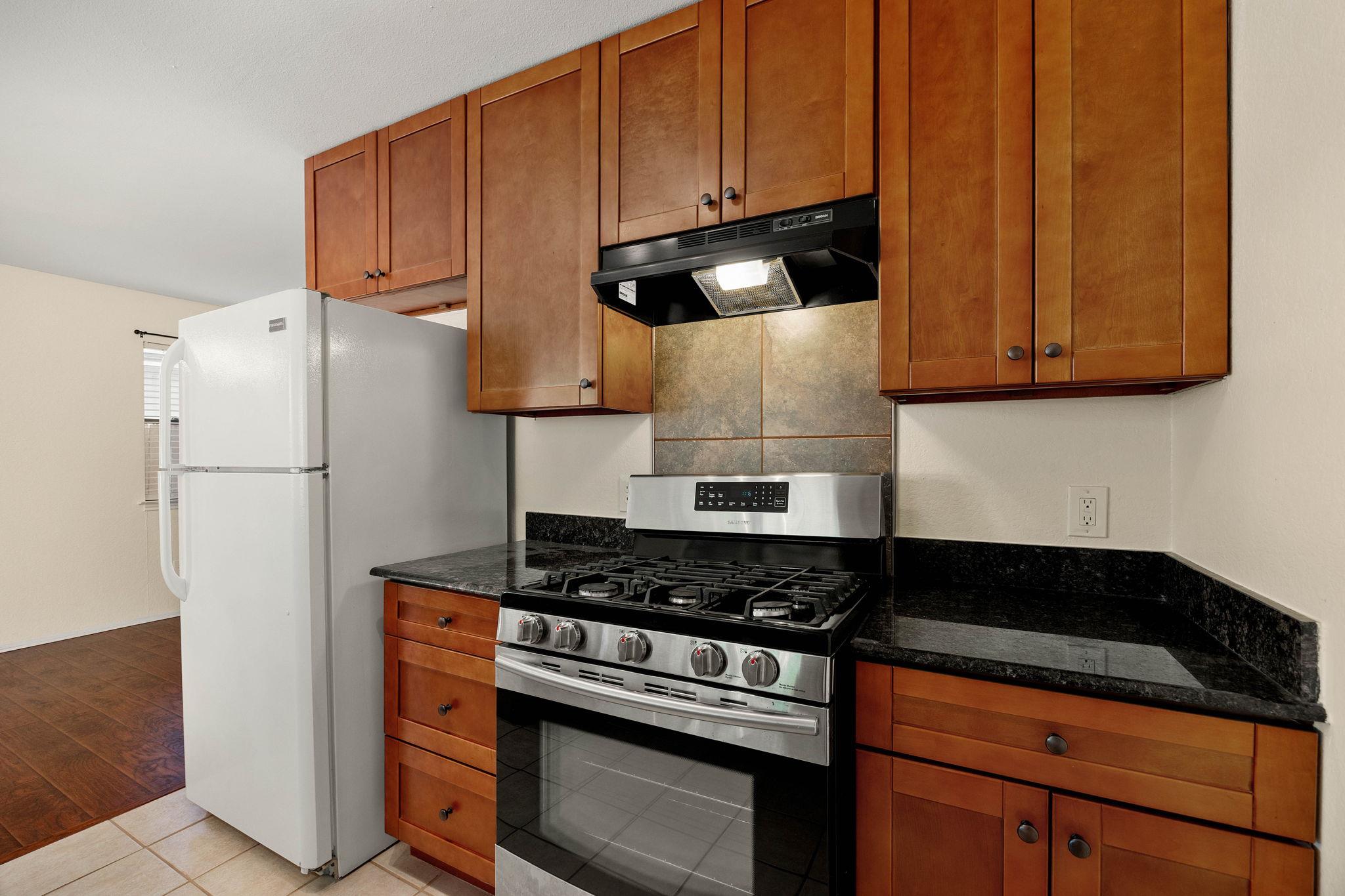2409 Dowd Ln Property Photo 7