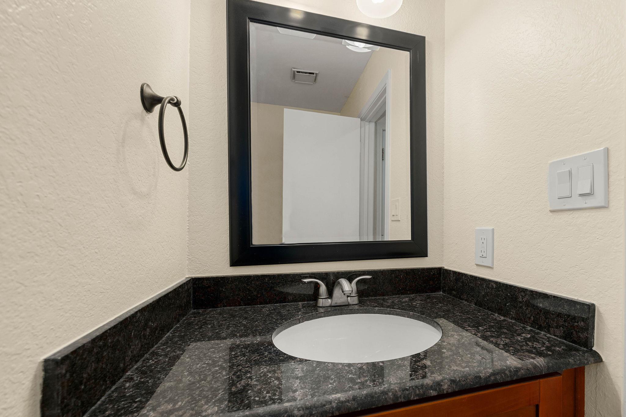 2409 Dowd Ln Property Photo 11