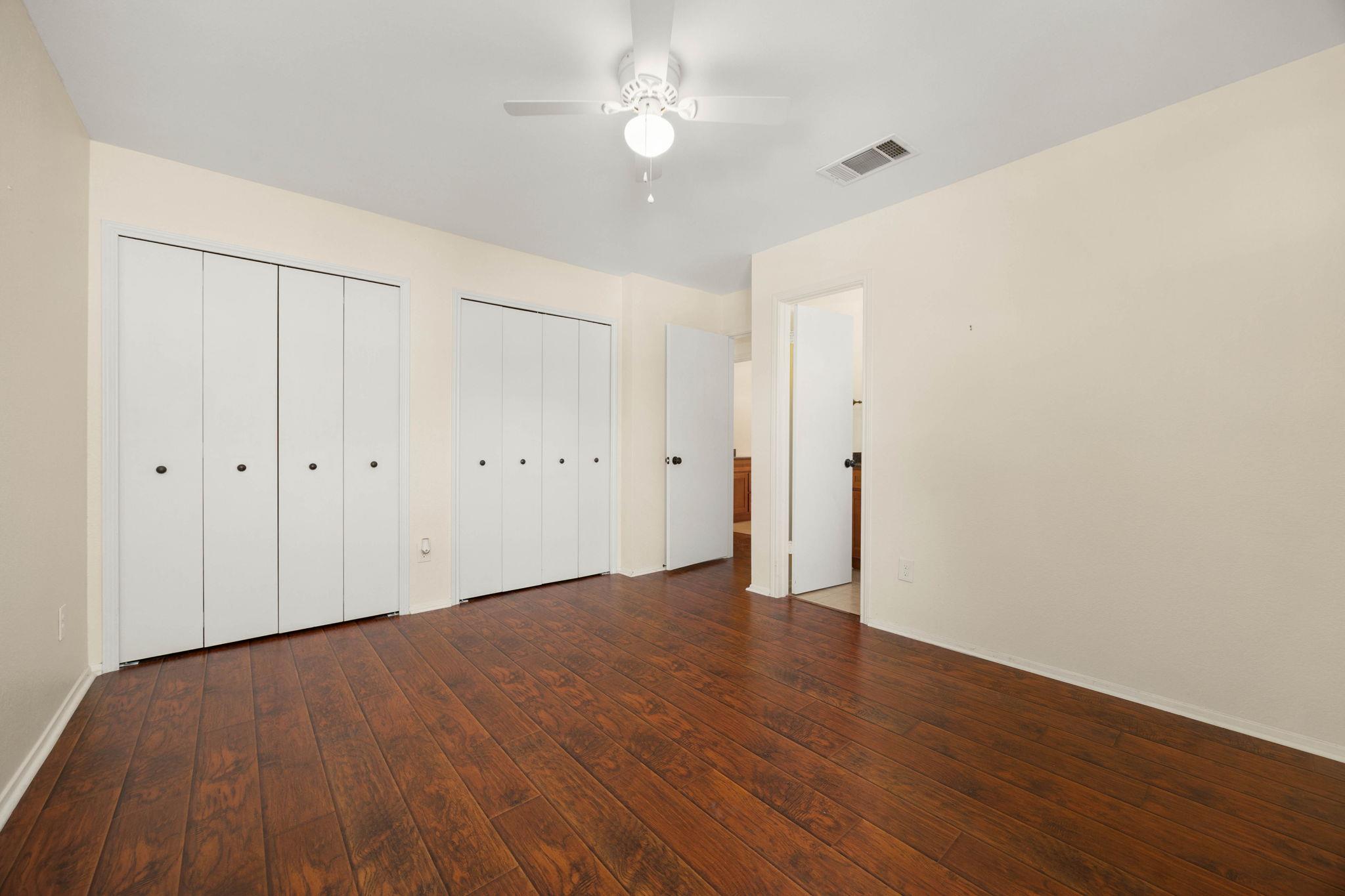 2409 Dowd Ln Property Photo 12