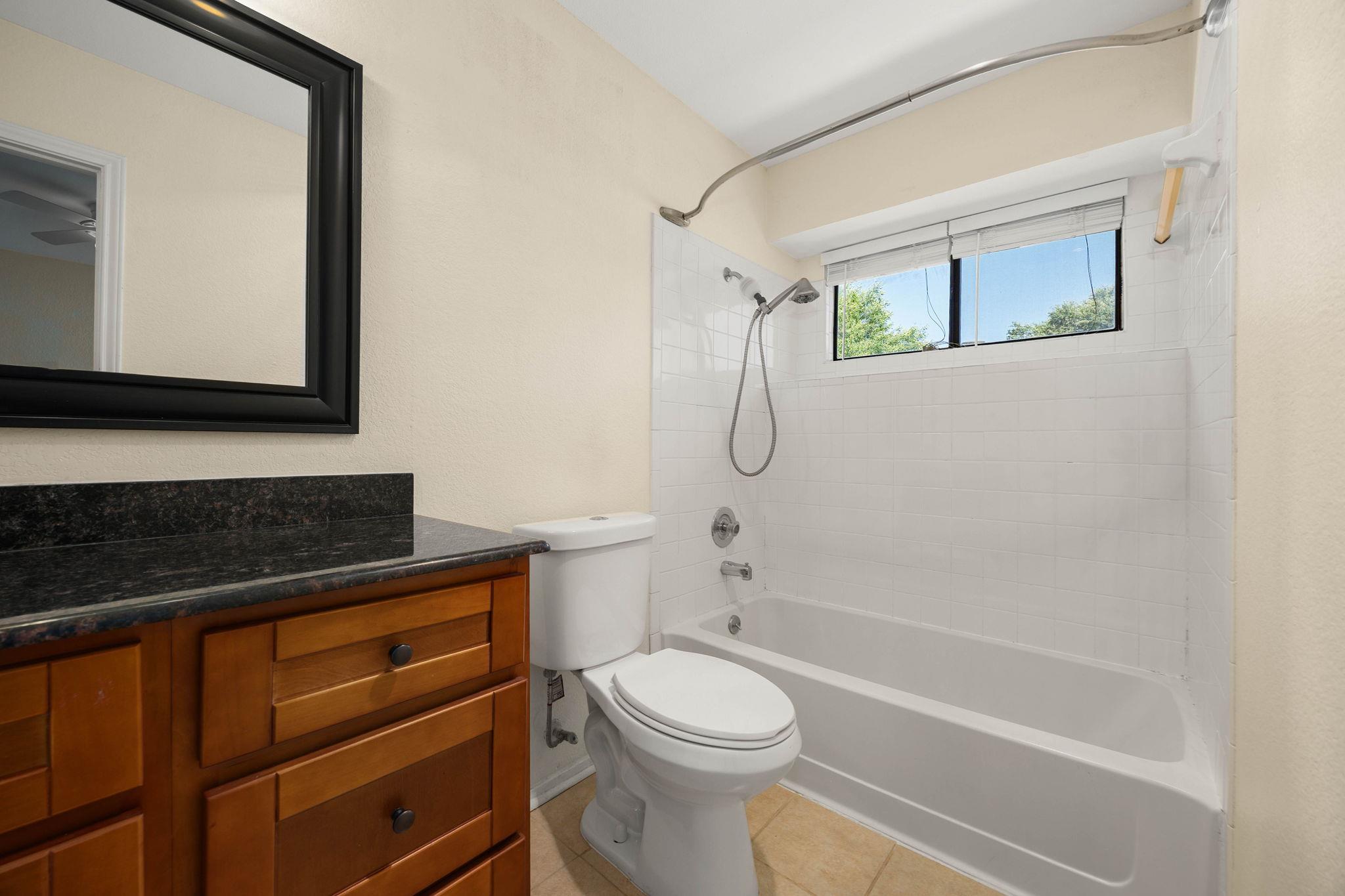 2409 Dowd Ln Property Photo 14
