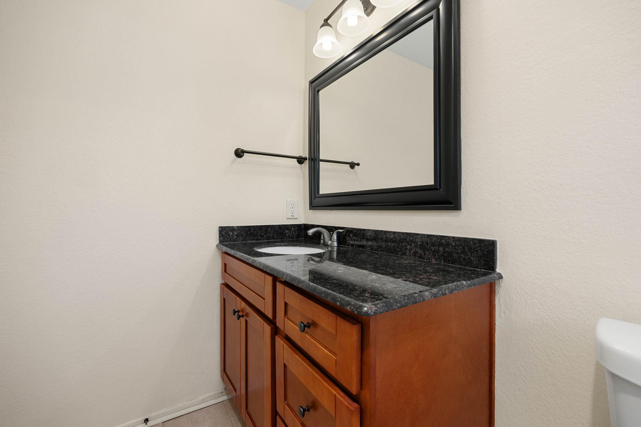 2409 Dowd Ln Property Photo 15
