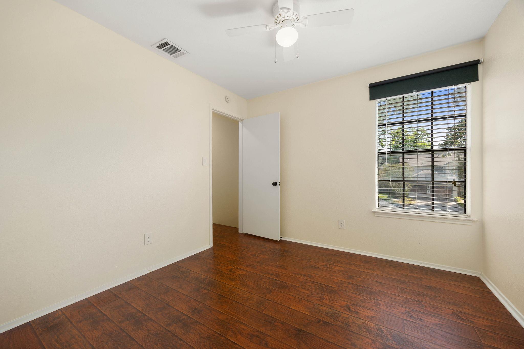2409 Dowd Ln Property Photo 16