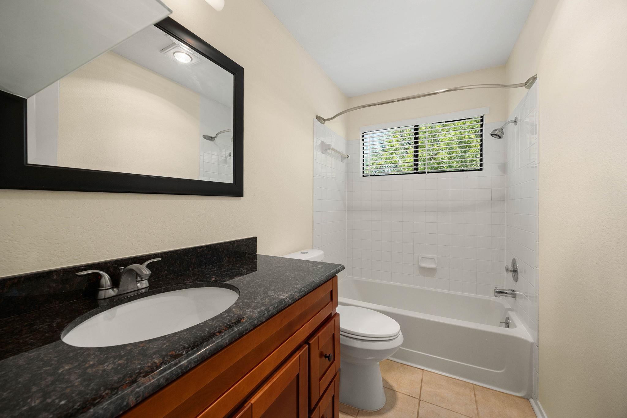 2409 Dowd Ln Property Photo 18