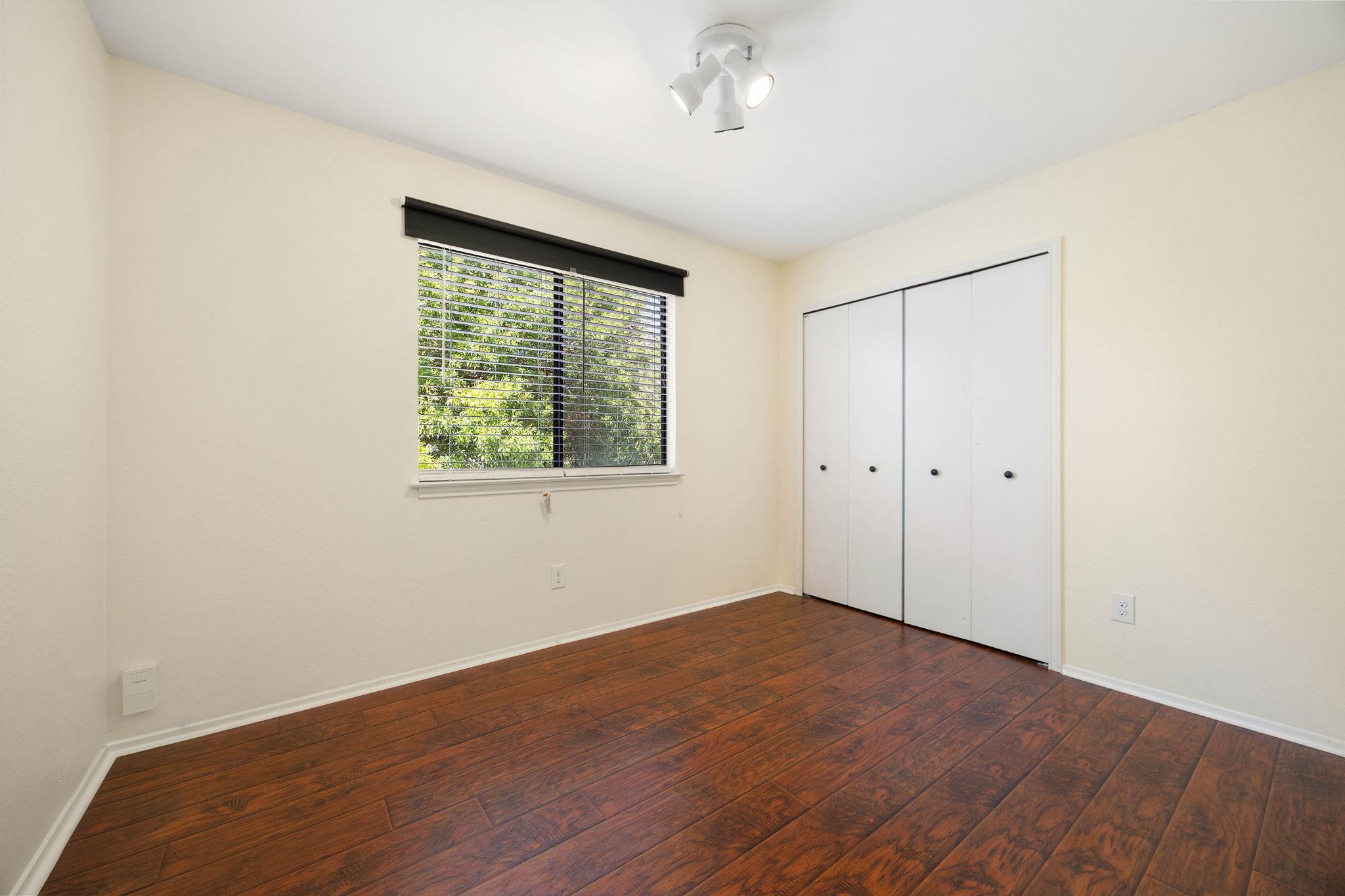 2409 Dowd Ln Property Photo 19