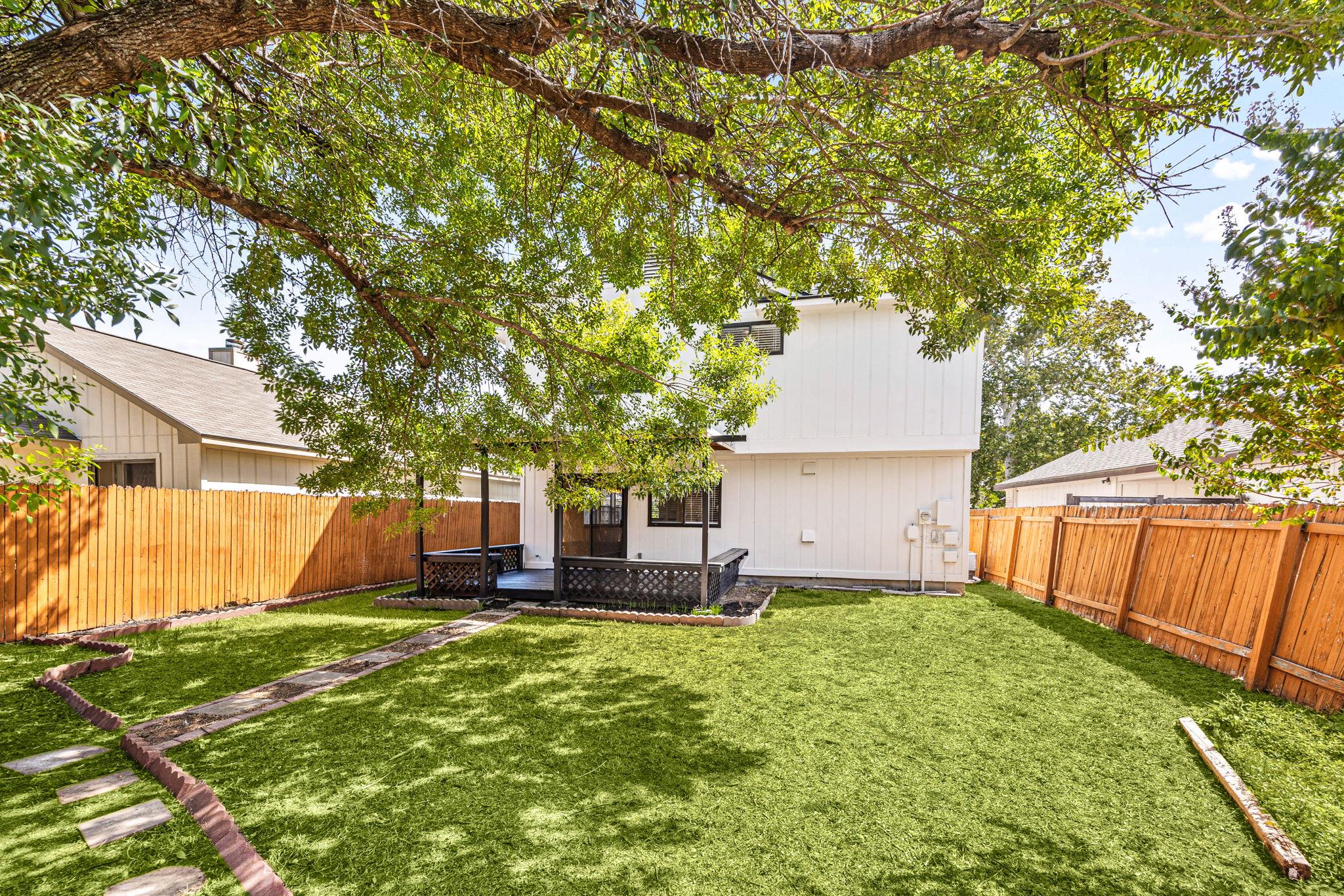 2409 Dowd Ln Property Photo 26