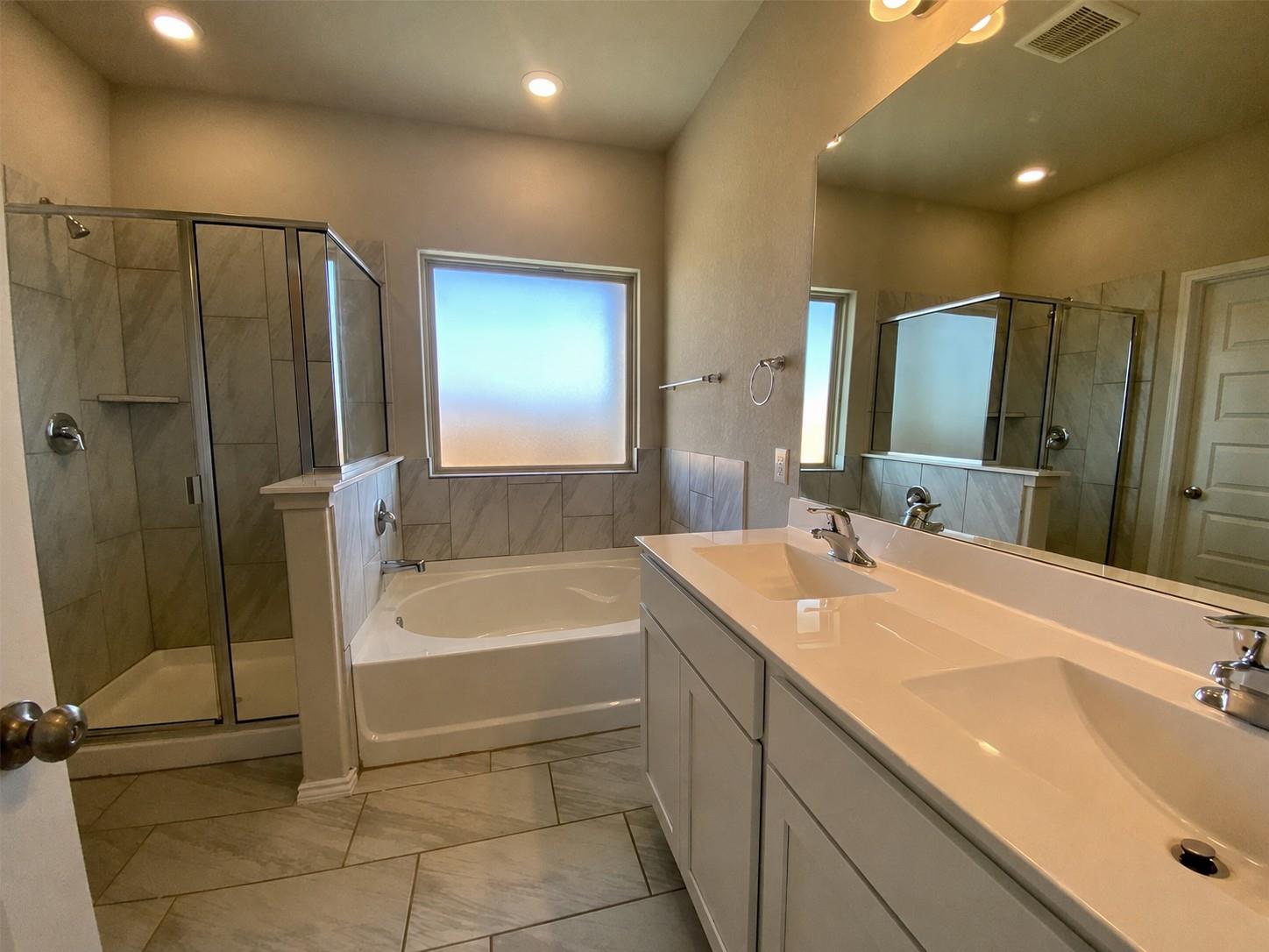 2445 Ayers Dr Property Photo 8