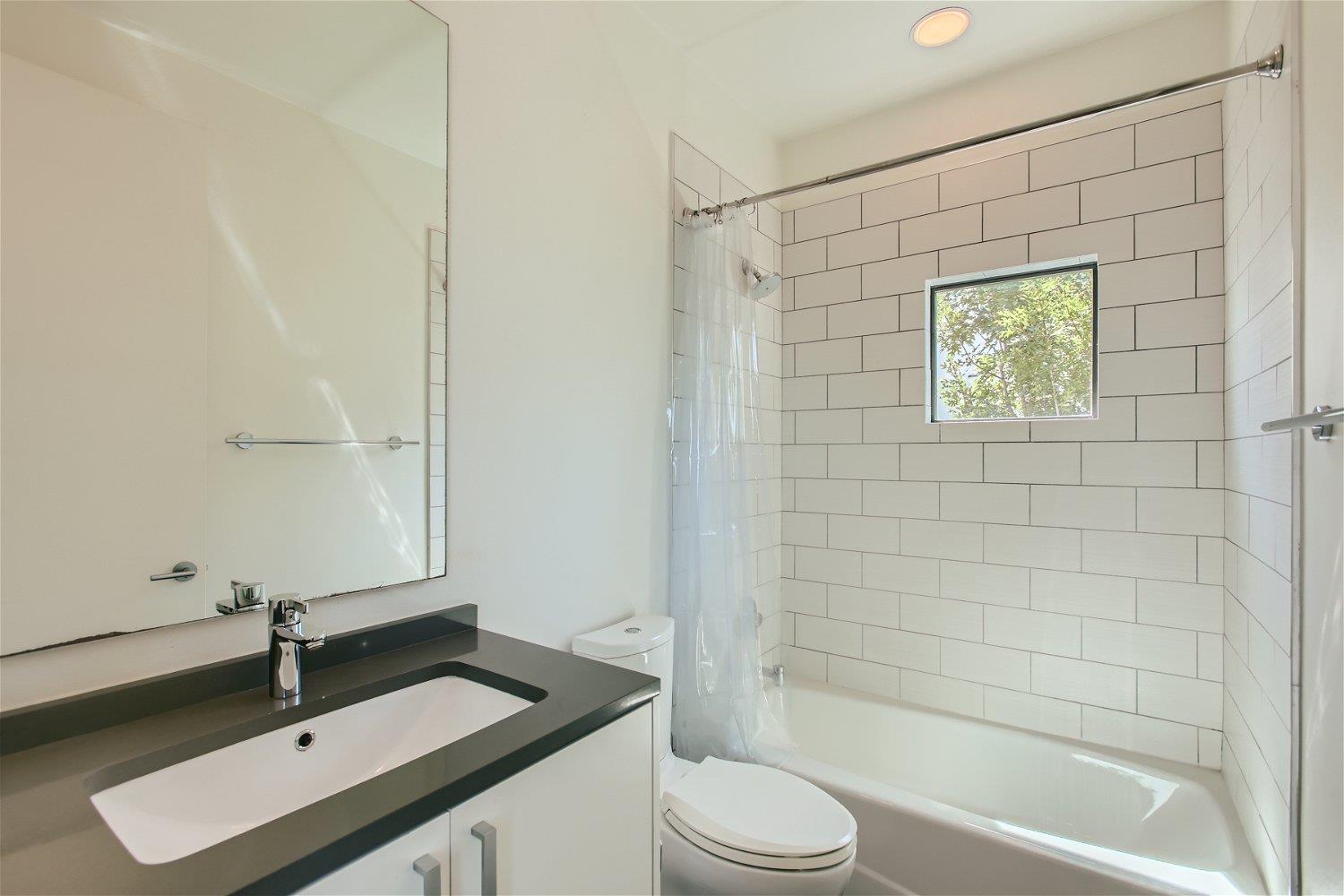 707 Cardinal Ln #l2 Property Photo 14