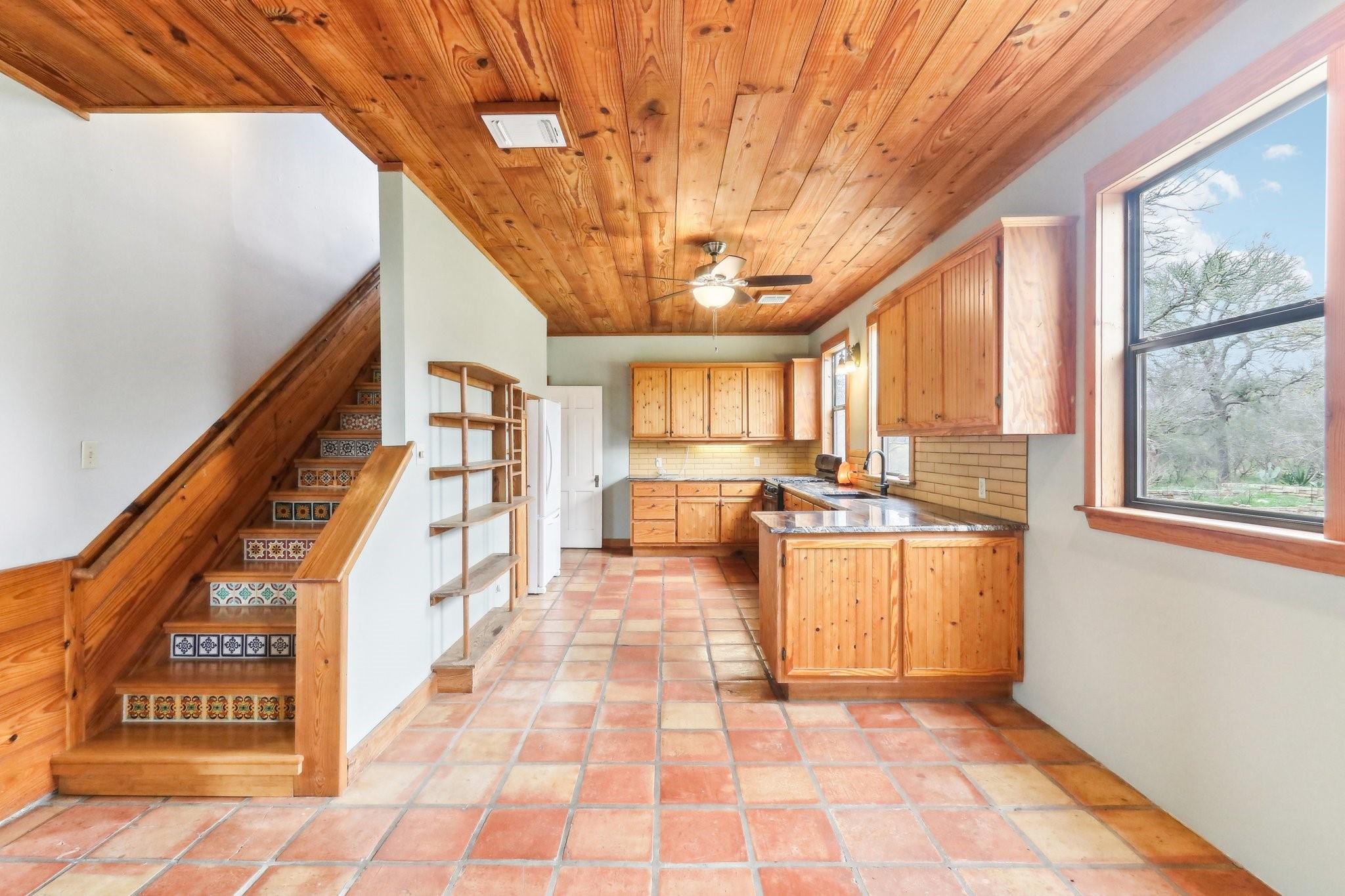 110 Mcdowell Rd #b Property Photo 2