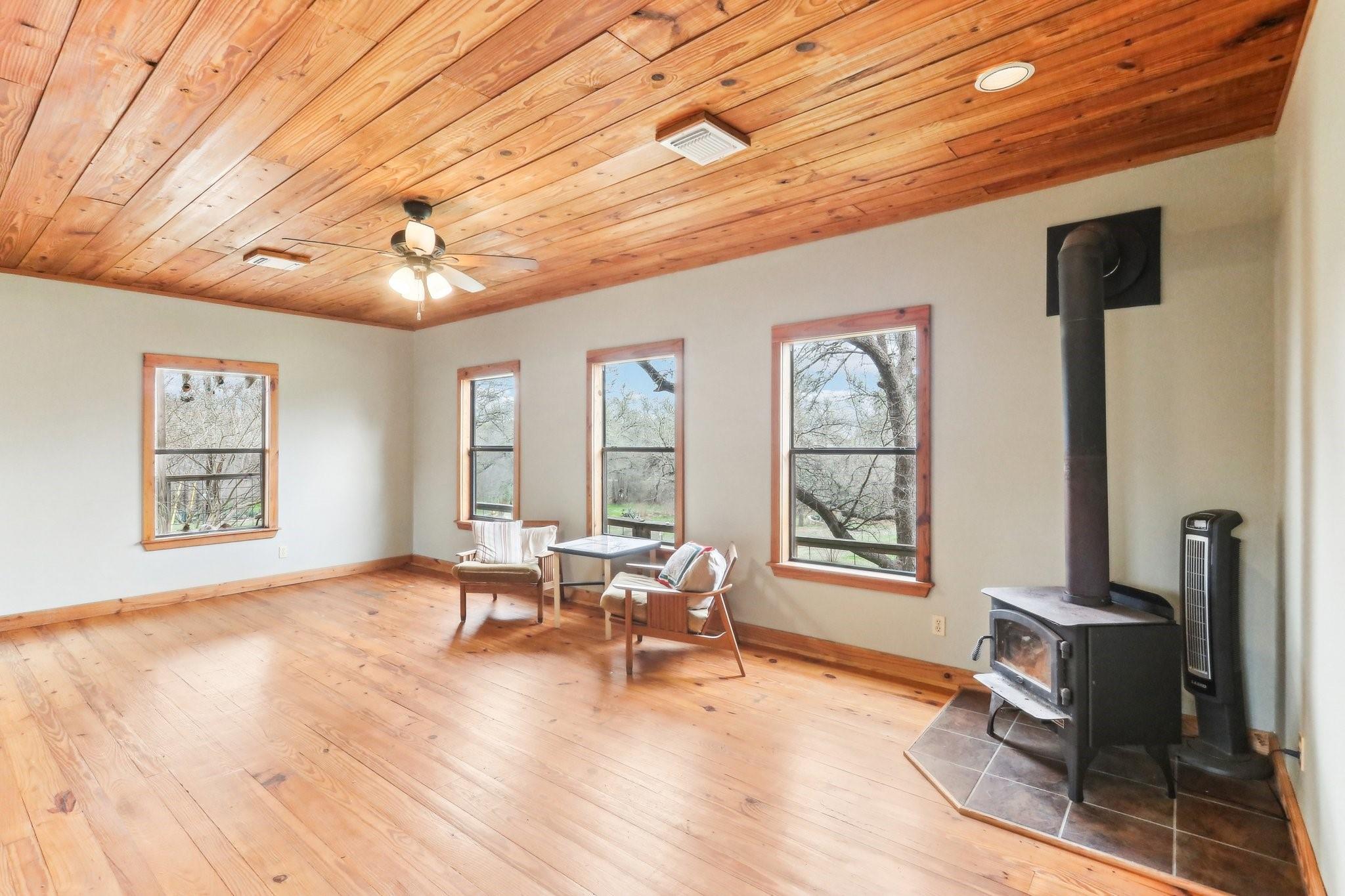 110 Mcdowell Rd #b Property Photo 3