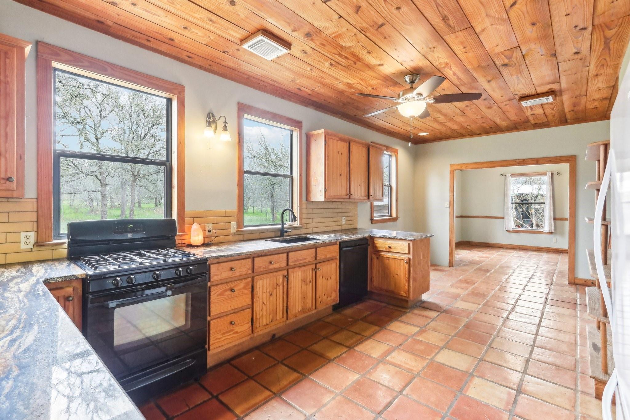110 Mcdowell Rd #b Property Photo 14