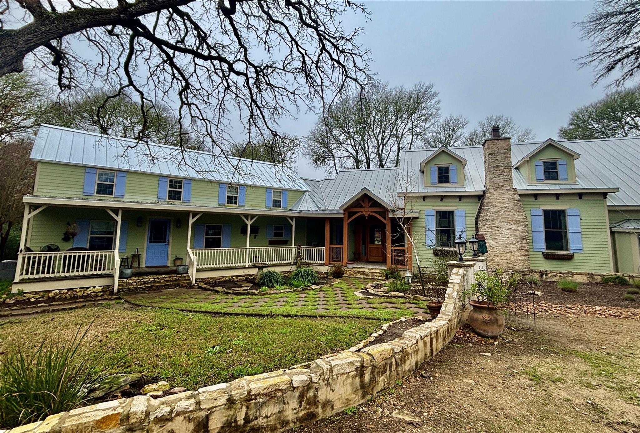 230 Hausmann Gin Property Photo 2