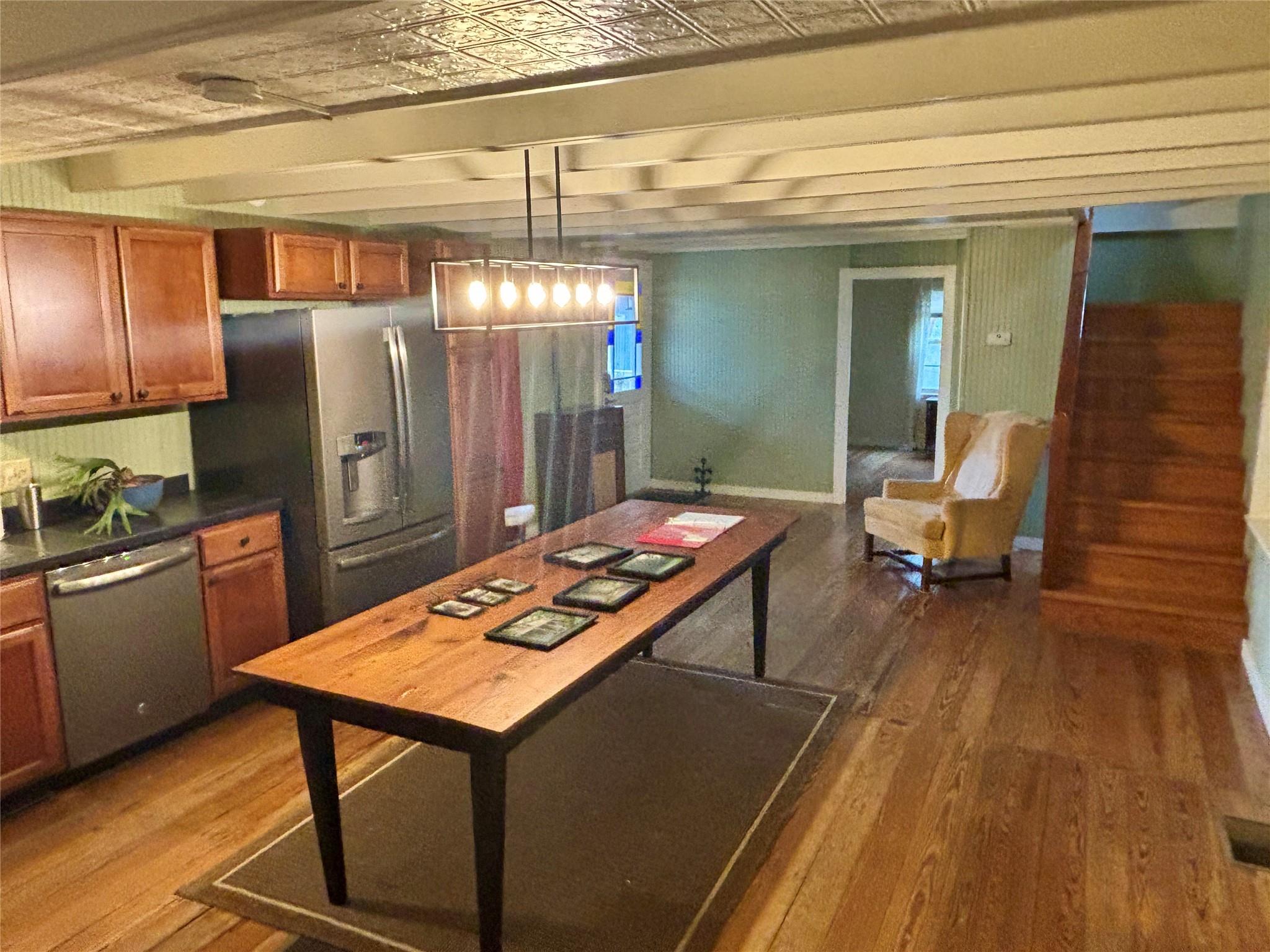 230 Hausmann Gin Property Photo 9