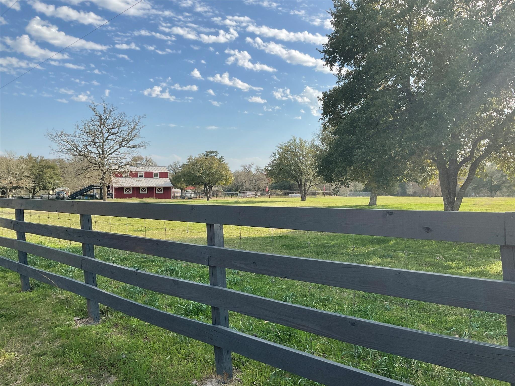 230 Hausmann Gin Property Photo 30