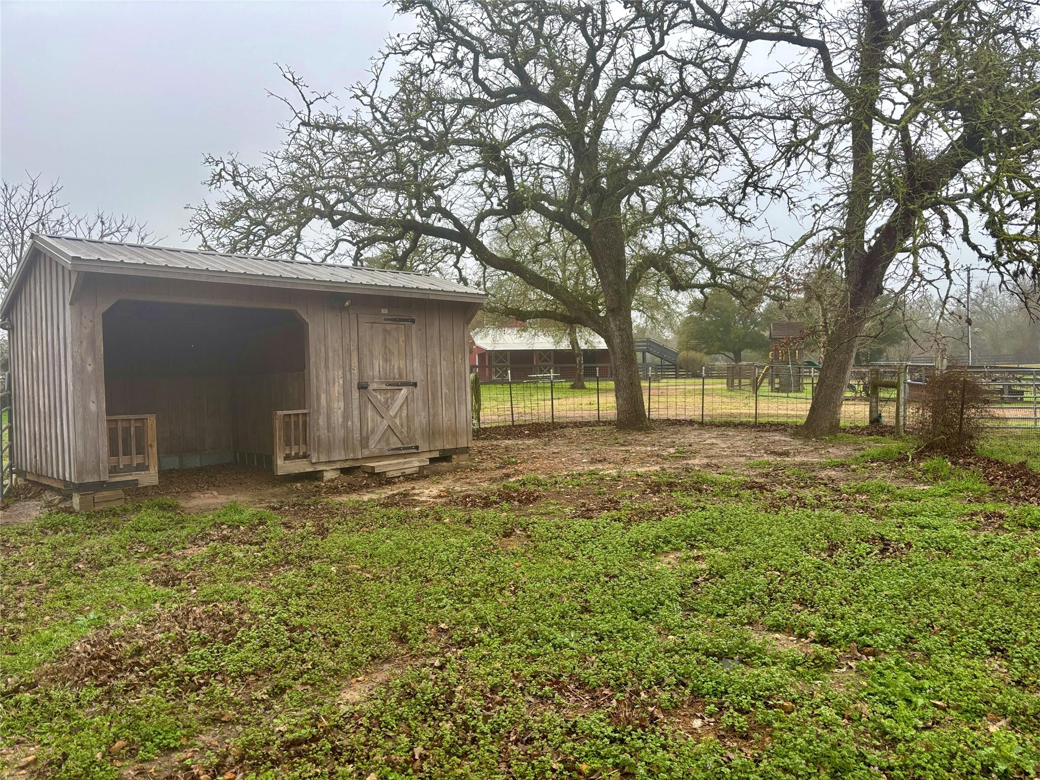 230 Hausmann Gin Property Photo 36