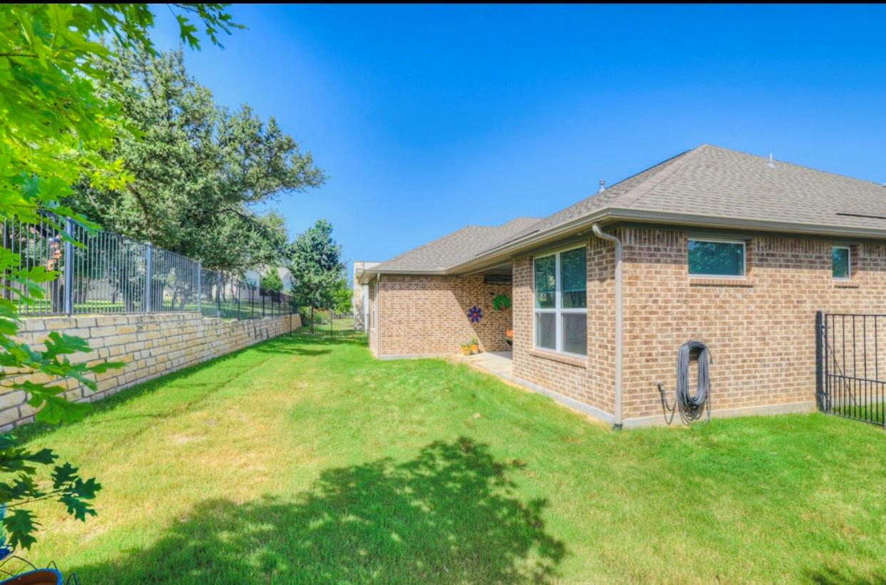 105 Riding Plum Dr Property Photo 19