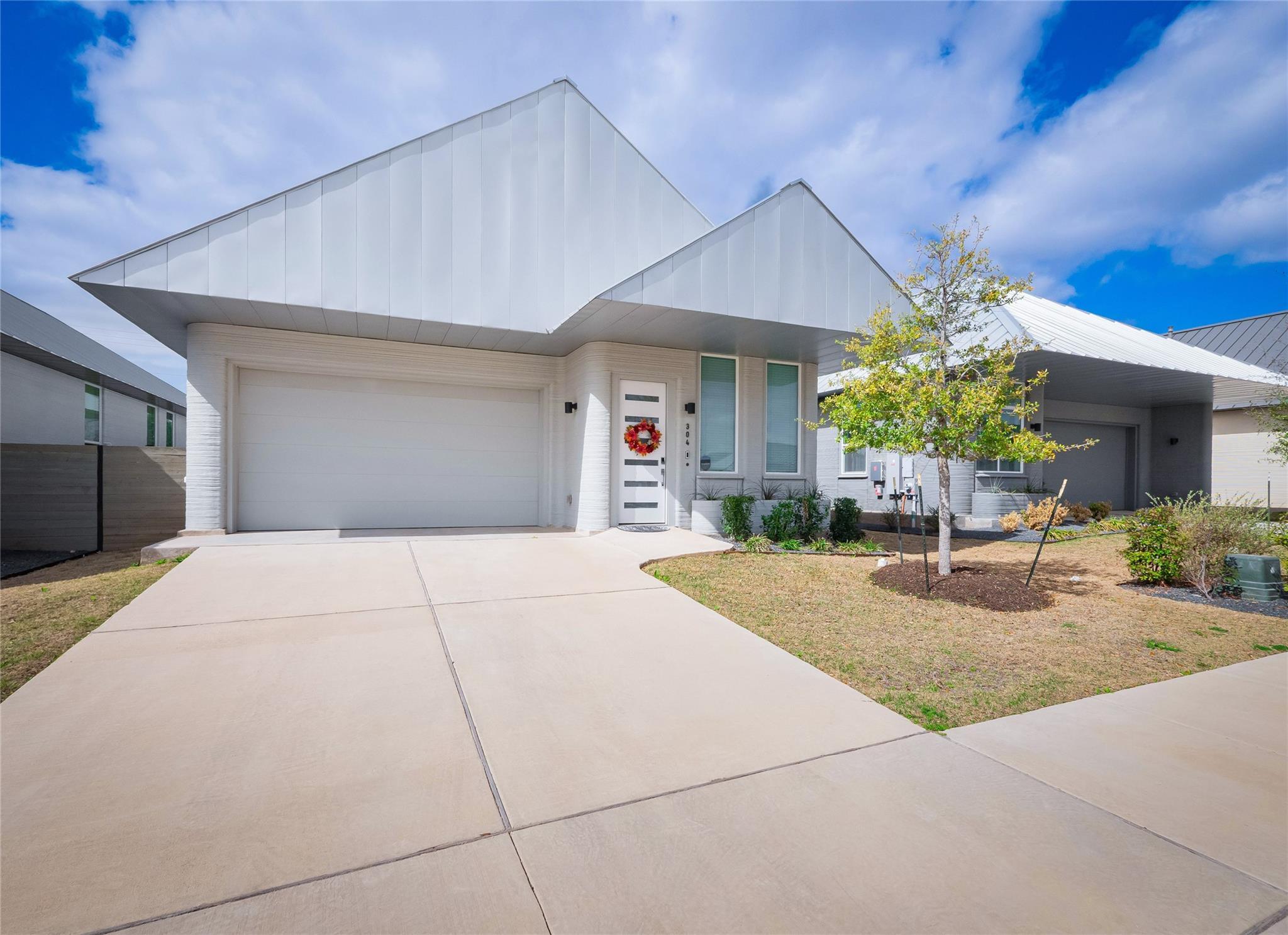 304 Painted Sunset Dr Property Photo 3