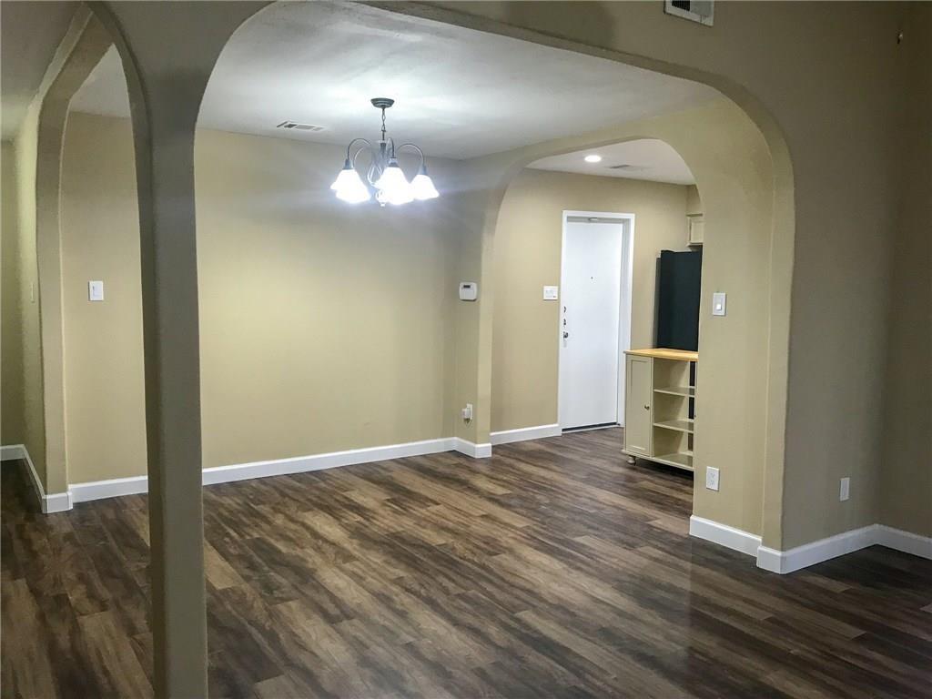 10511 Robinwood Cir Property Photo 4